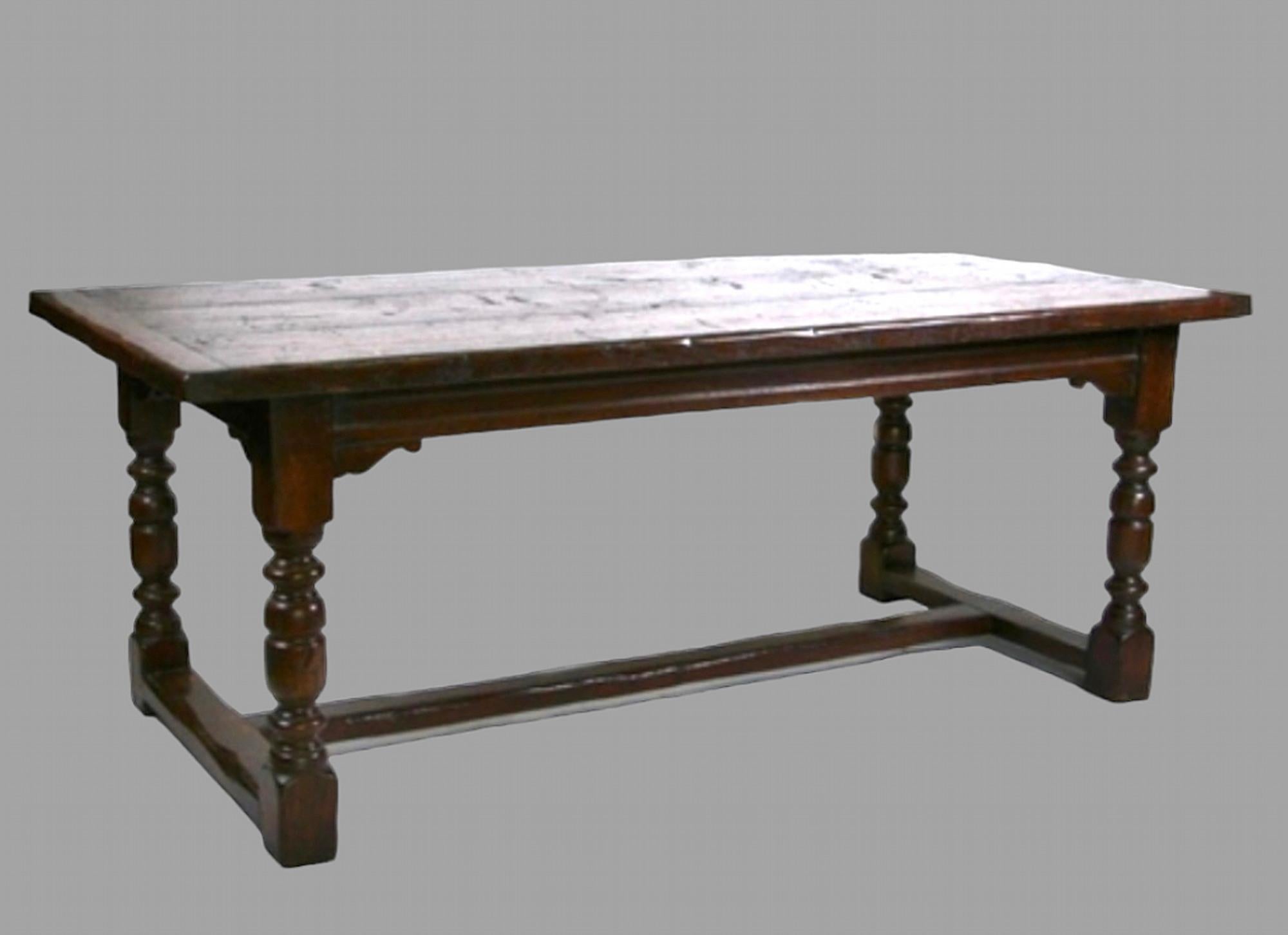 An Original solid oak English farmhouse country refectory dining table that seats 8people well.
A very good looking well made and versatile oak dining table, made in England.using traditional furniture methods, the table top is planked,
The table