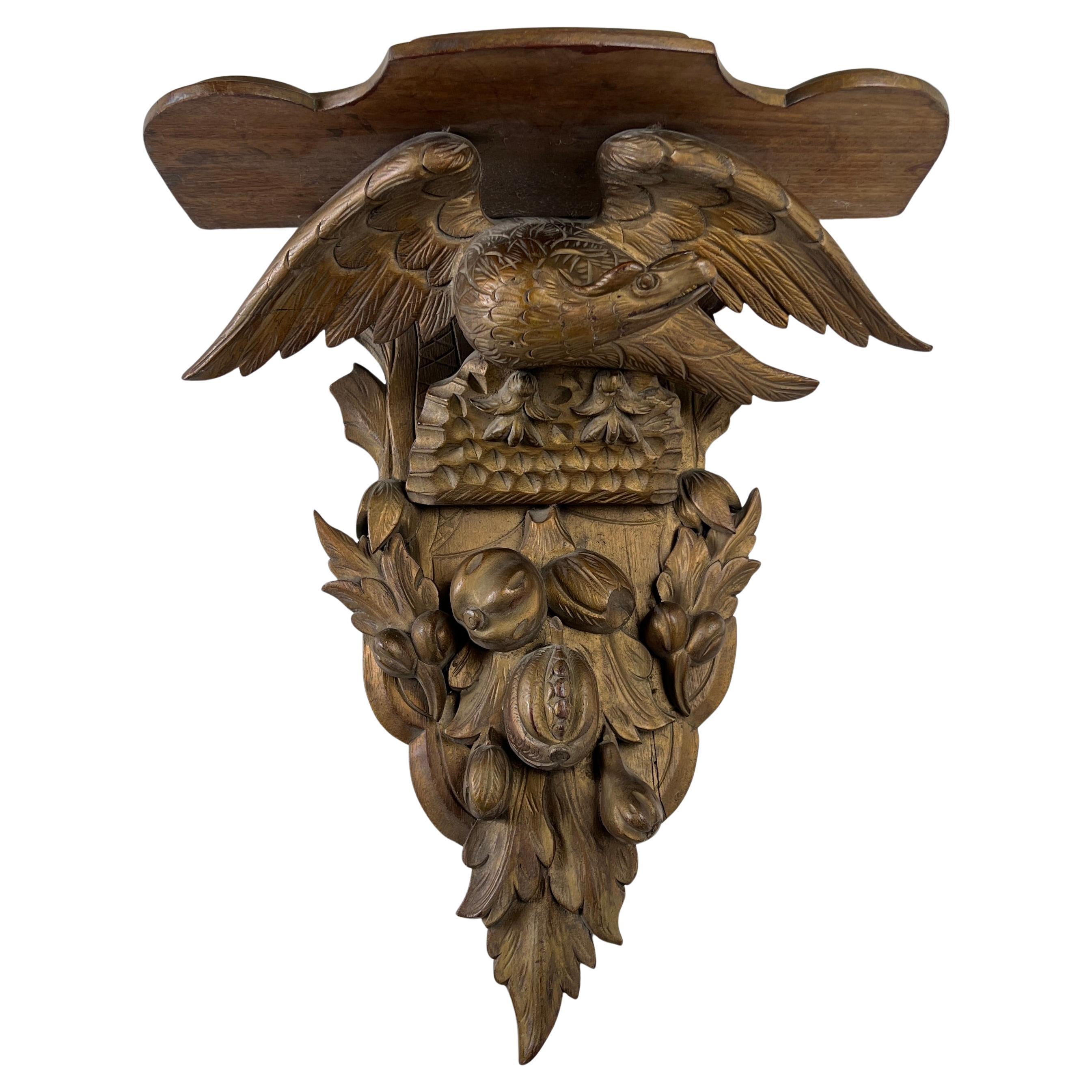 Ein C19th geschnitzt Giltwood Wandhalterung