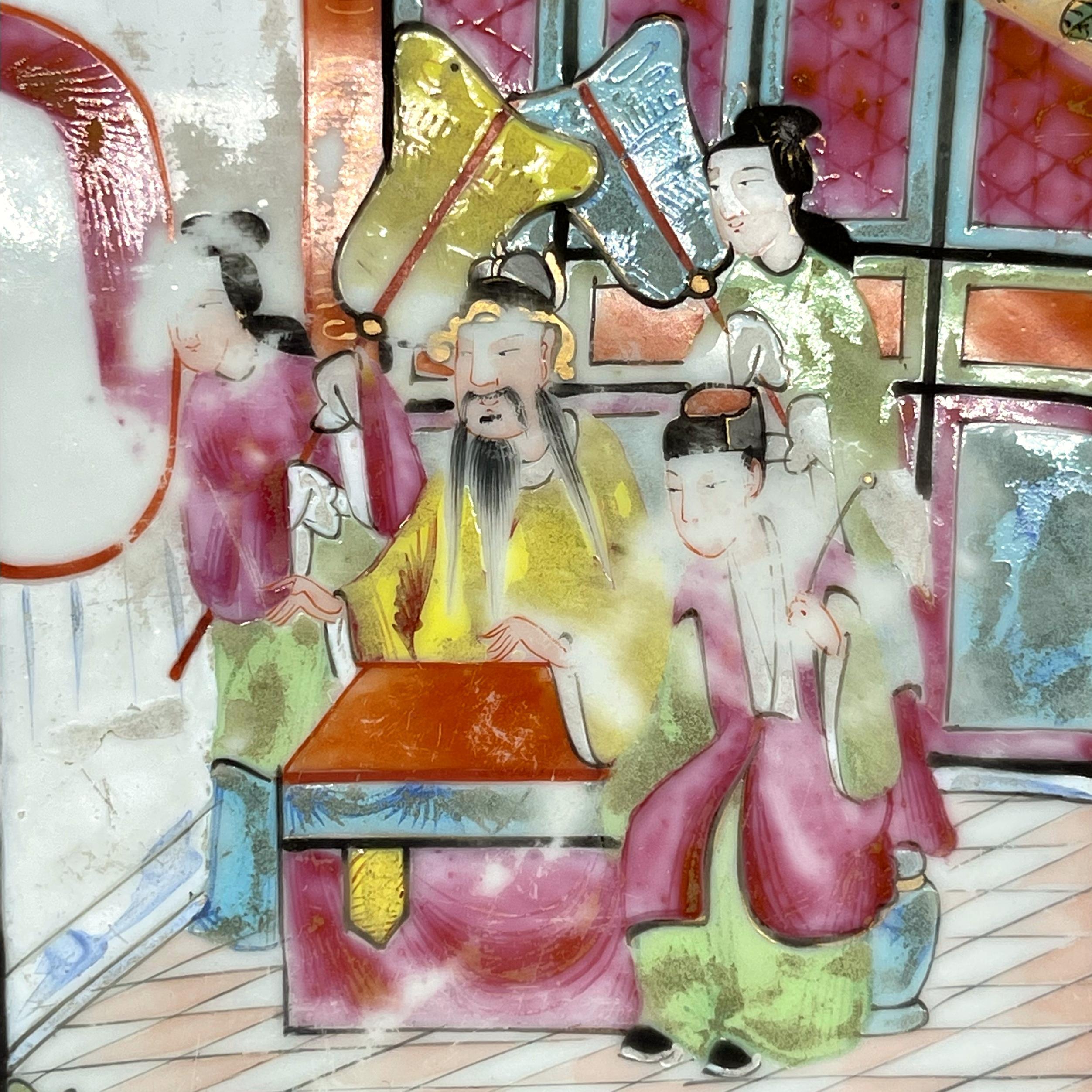 Cargador con motivo mandarín CANTON FAMILLE ROSE, dinastía Qing, ca. 1890 en Bueno estado para la venta en Banner Elk, NC
