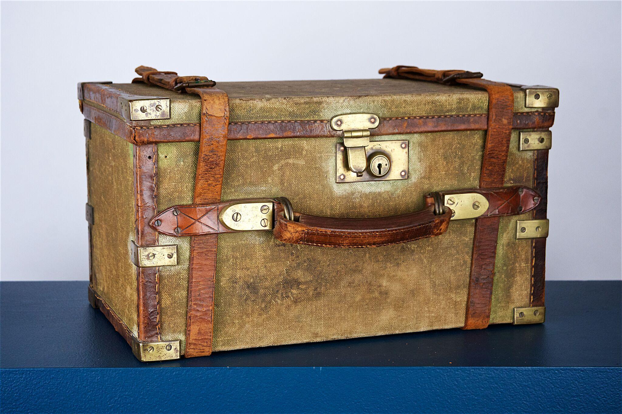 Canvas and Leather Cartridge Magazine, Mounted on Oak with Brass Corners 7