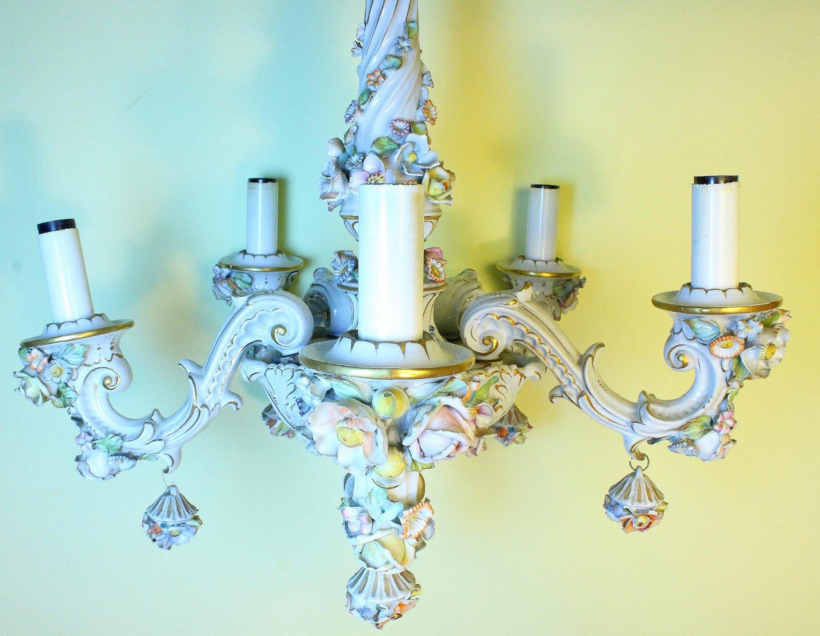 A Capodimonte porcelain chandelier 6