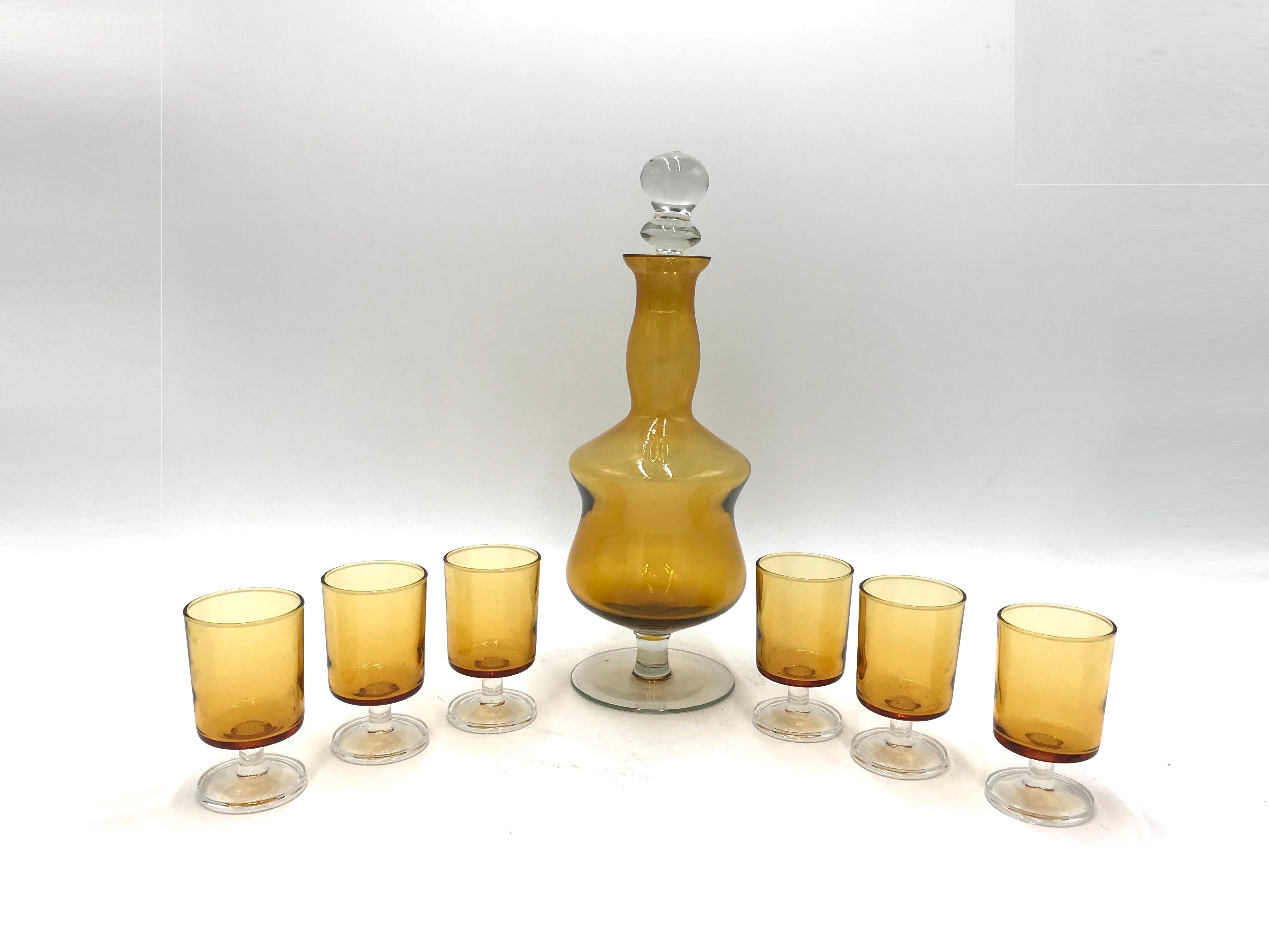 Mid-Century Modern Carafe with 6 Glasses, France, 1960s For Sale
