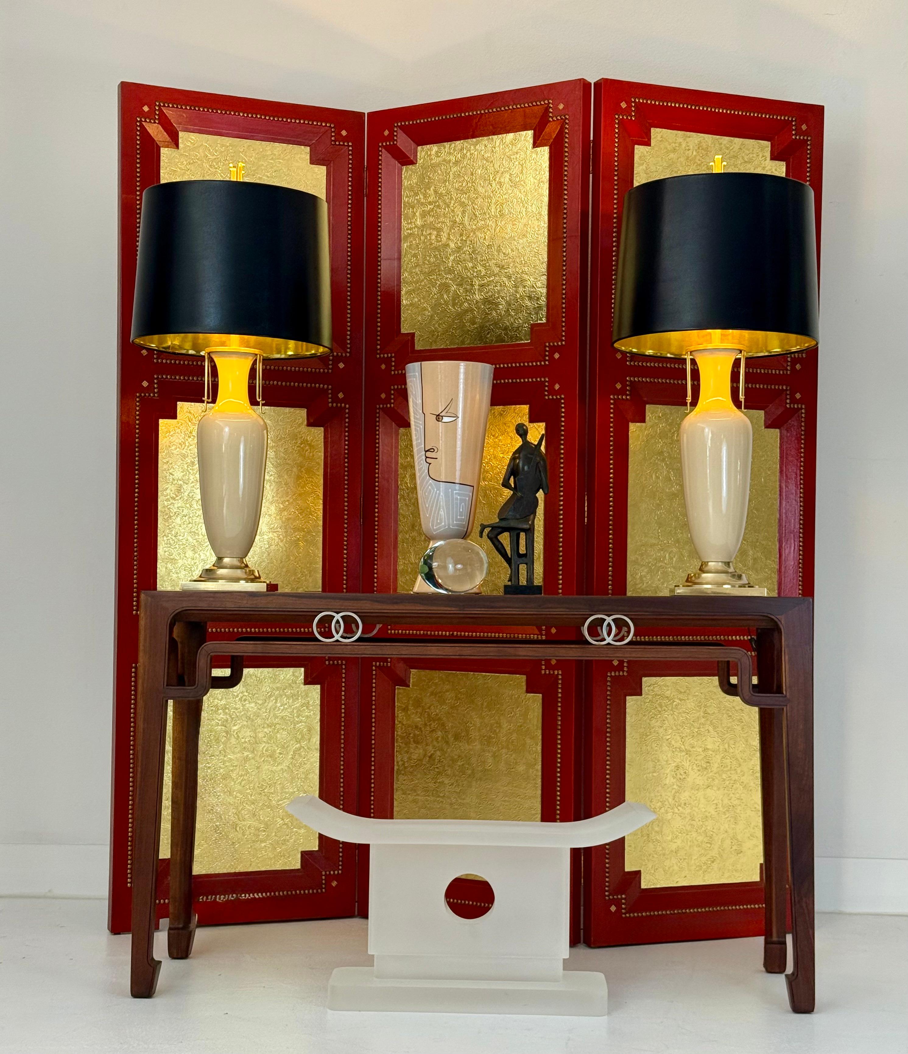 A Cardinal Red and Gilt Leather Three Panel Screen after Billy Haines For Sale 6