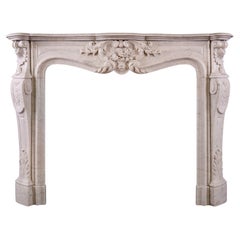 Kamin aus Carrara-Marmor im Louis-XV-Stil