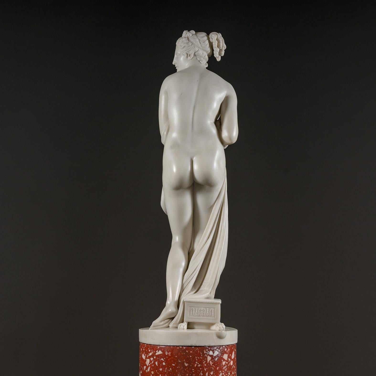 Estatua de mármol de Carrara de la 