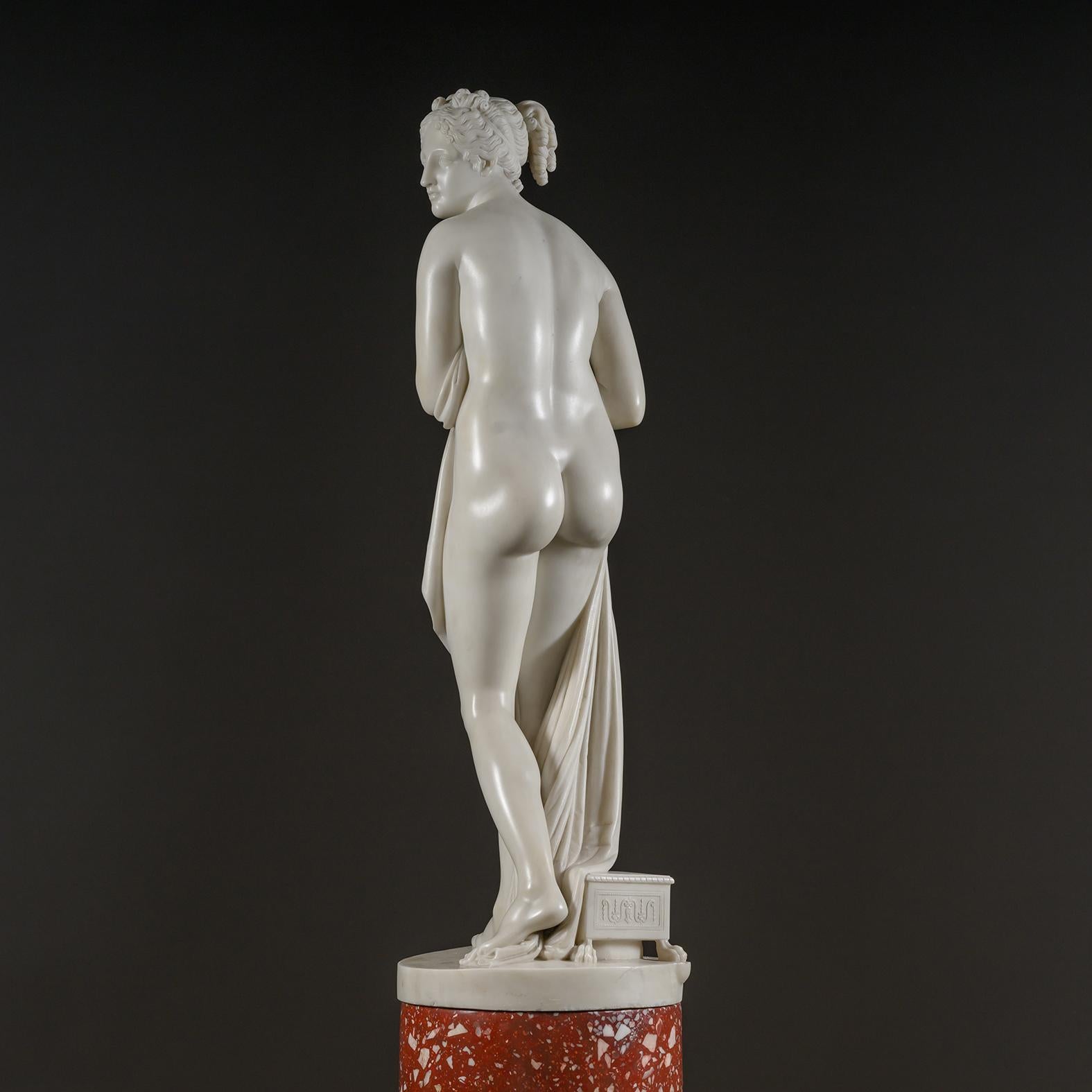 Estatua de mármol de Carrara de la 