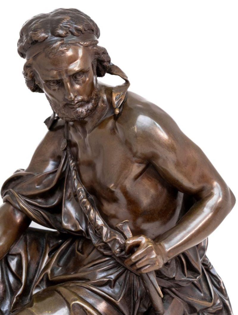 A. Carrier „Hephaestus“ Uhr aus patinierter Bronze (19. Jahrhundert) im Angebot