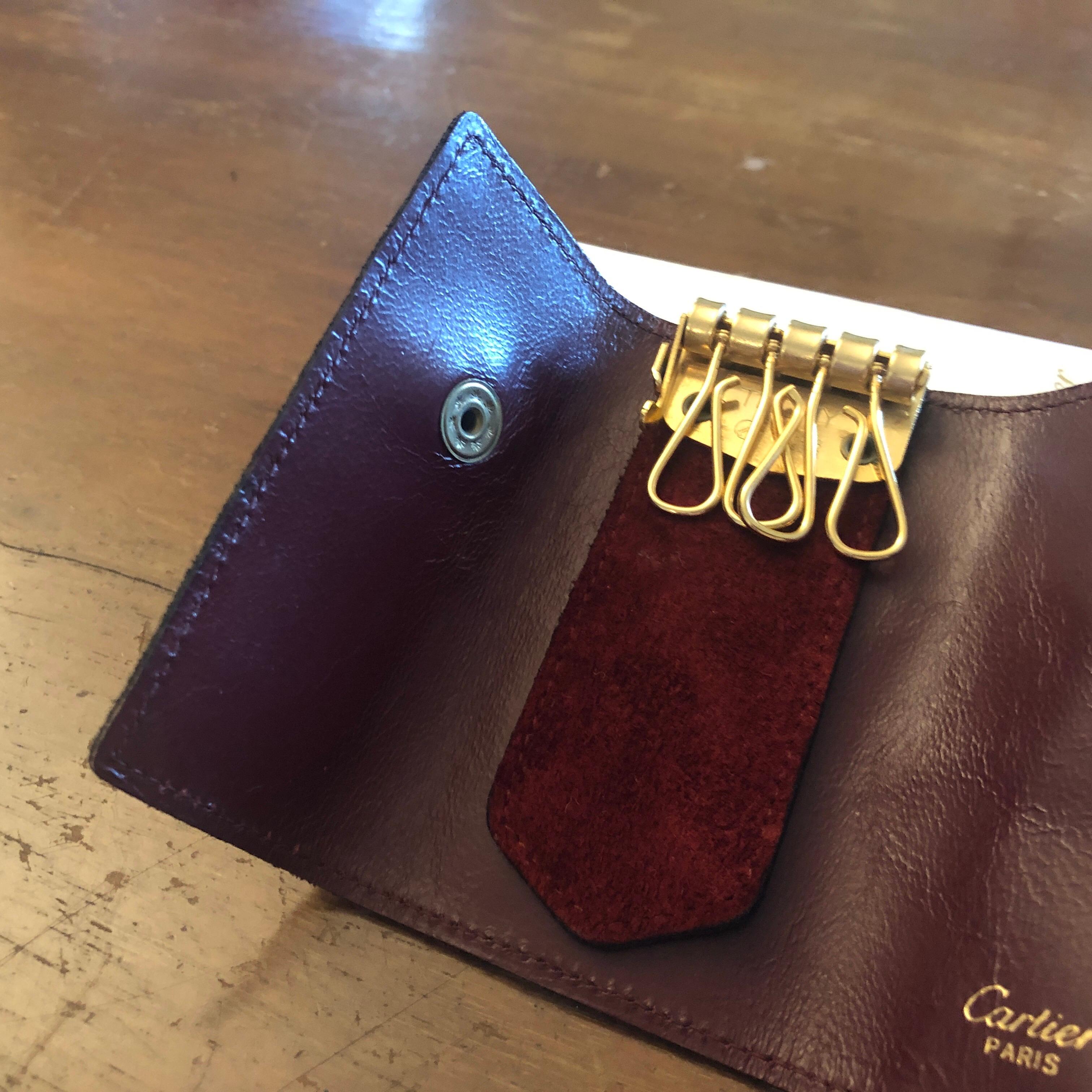 Women's or Men's 1980s Cartier Leather and Brass Vintage Key Holder 