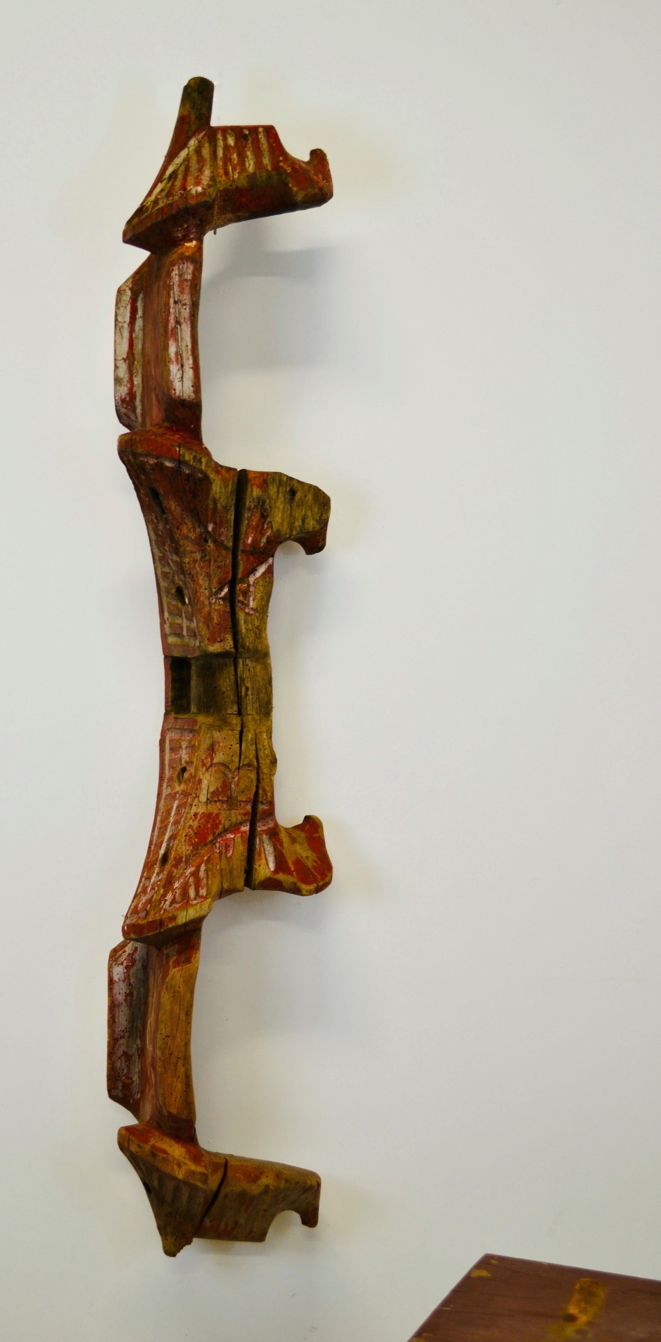 Legno Giogo di bue alpino intagliato - Alpi francesi - XIX secolo. in vendita