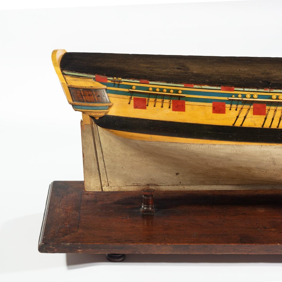 Peinture Modèle sculpté et peint d'une émeraude de Hms, 1811 et d'une émeraude de Hms et d'une améthyste de Hms en vente
