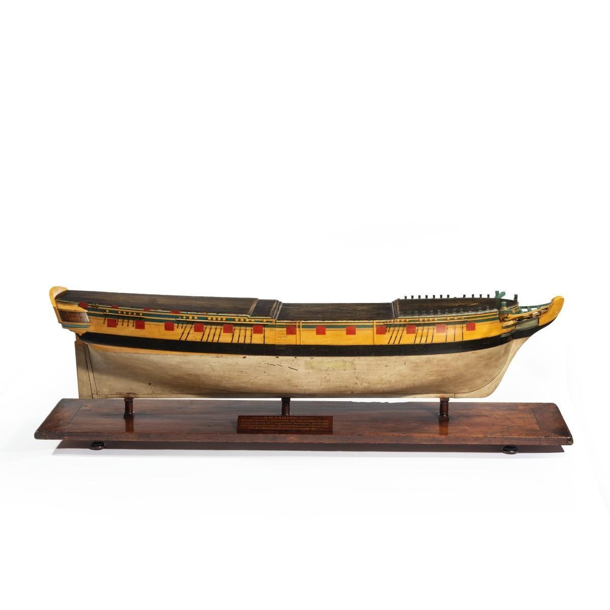 Modèle sculpté et peint d'une émeraude de Hms, 1811 et d'une émeraude de Hms et d'une améthyste de Hms en vente 4