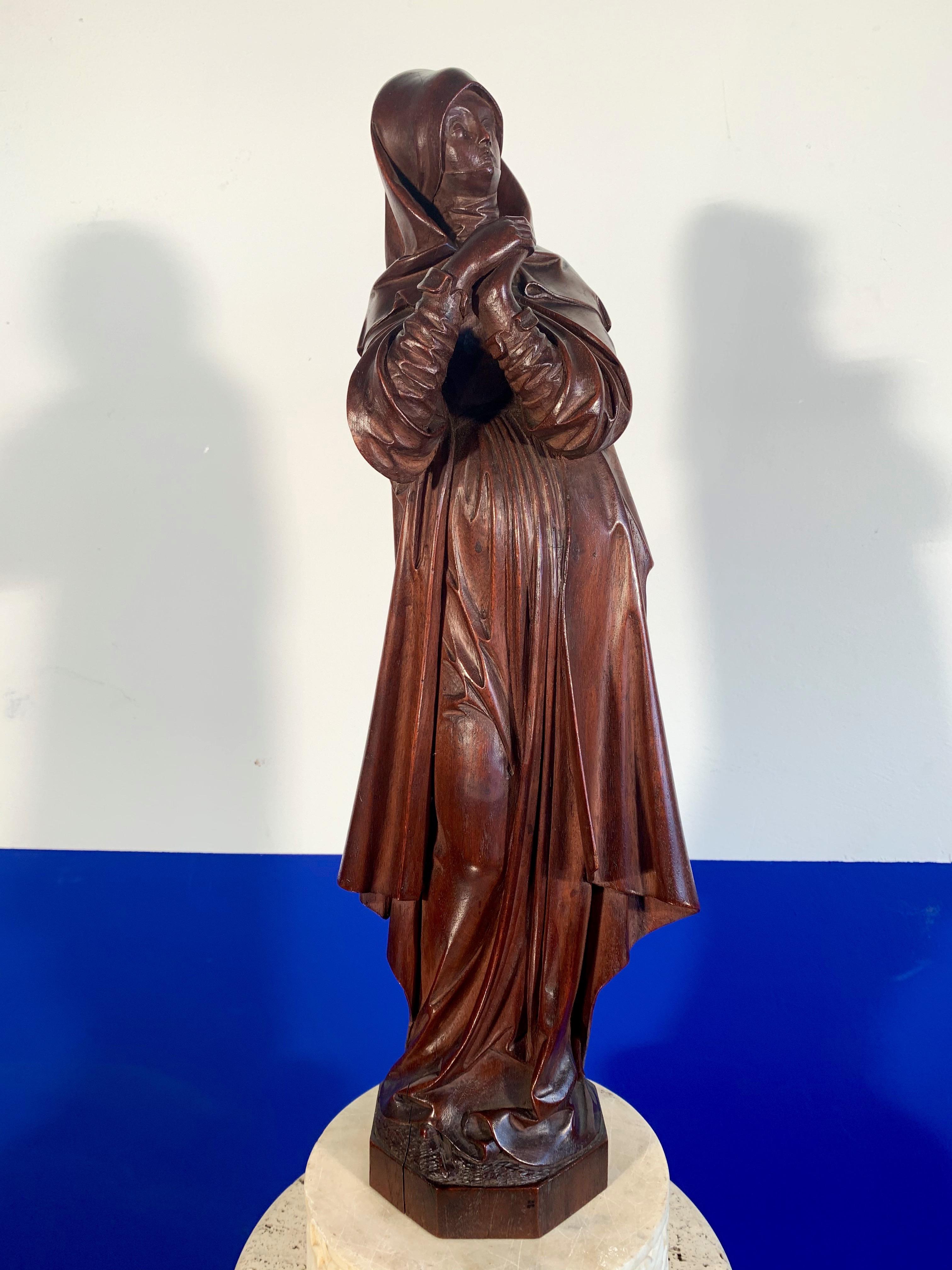 Carved Antique Wooden Statuette / Sculpture of Saint Teresa of Avila / Jesus In Excellent Condition In Lisse, NL