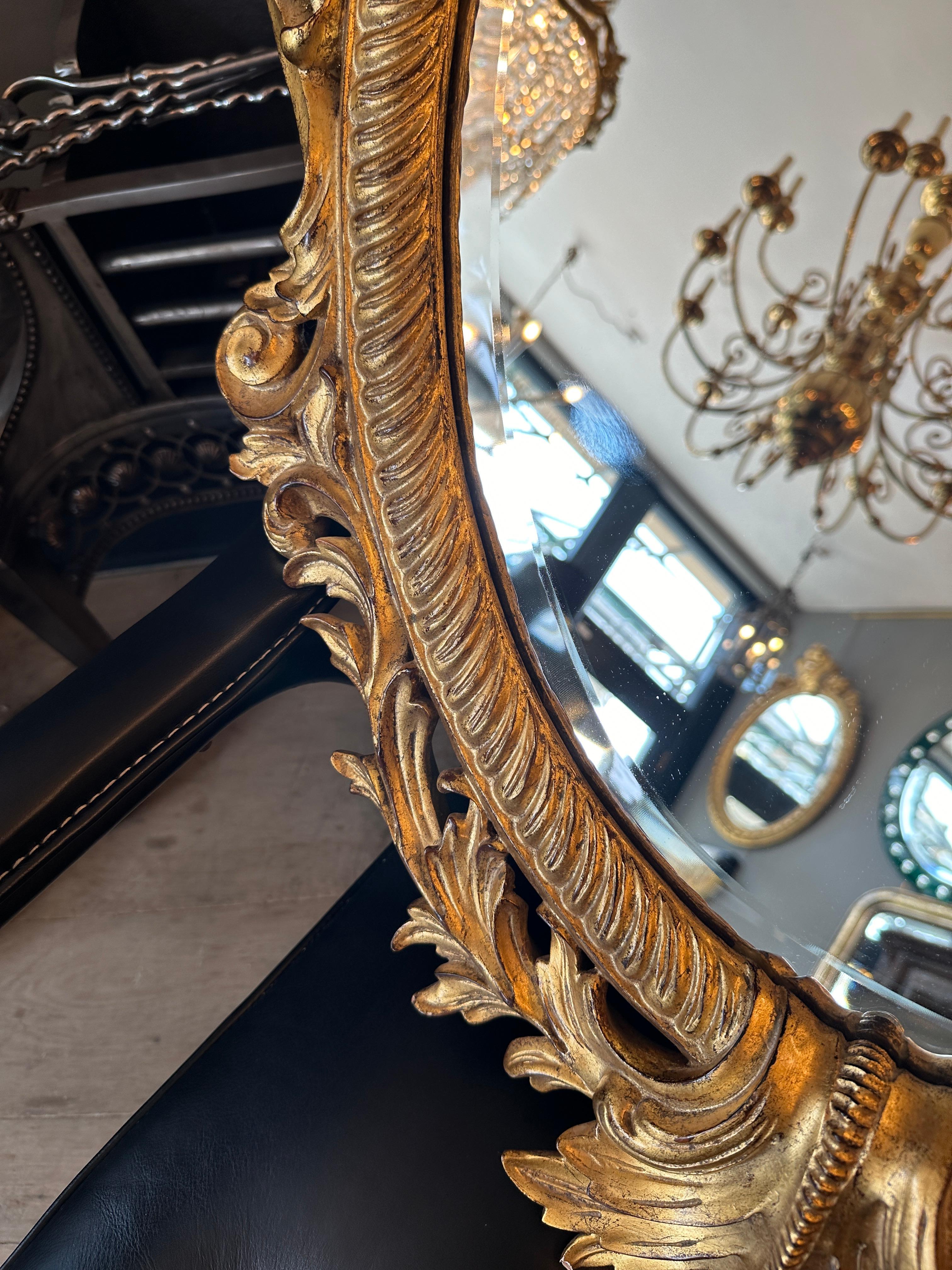 Specchio rococò in legno intagliato di Harrison & Gil In condizioni buone in vendita a London, GB