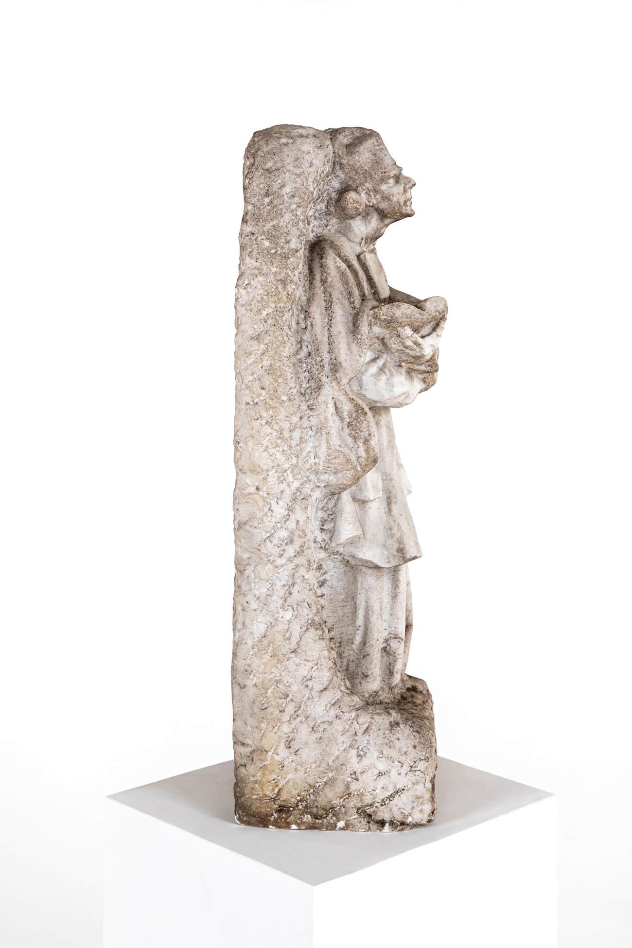 Statua in marmo scolpita di un santo dell'artista K.M. Demuynck in vendita 1