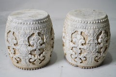 Tabouret en marbre sculpté