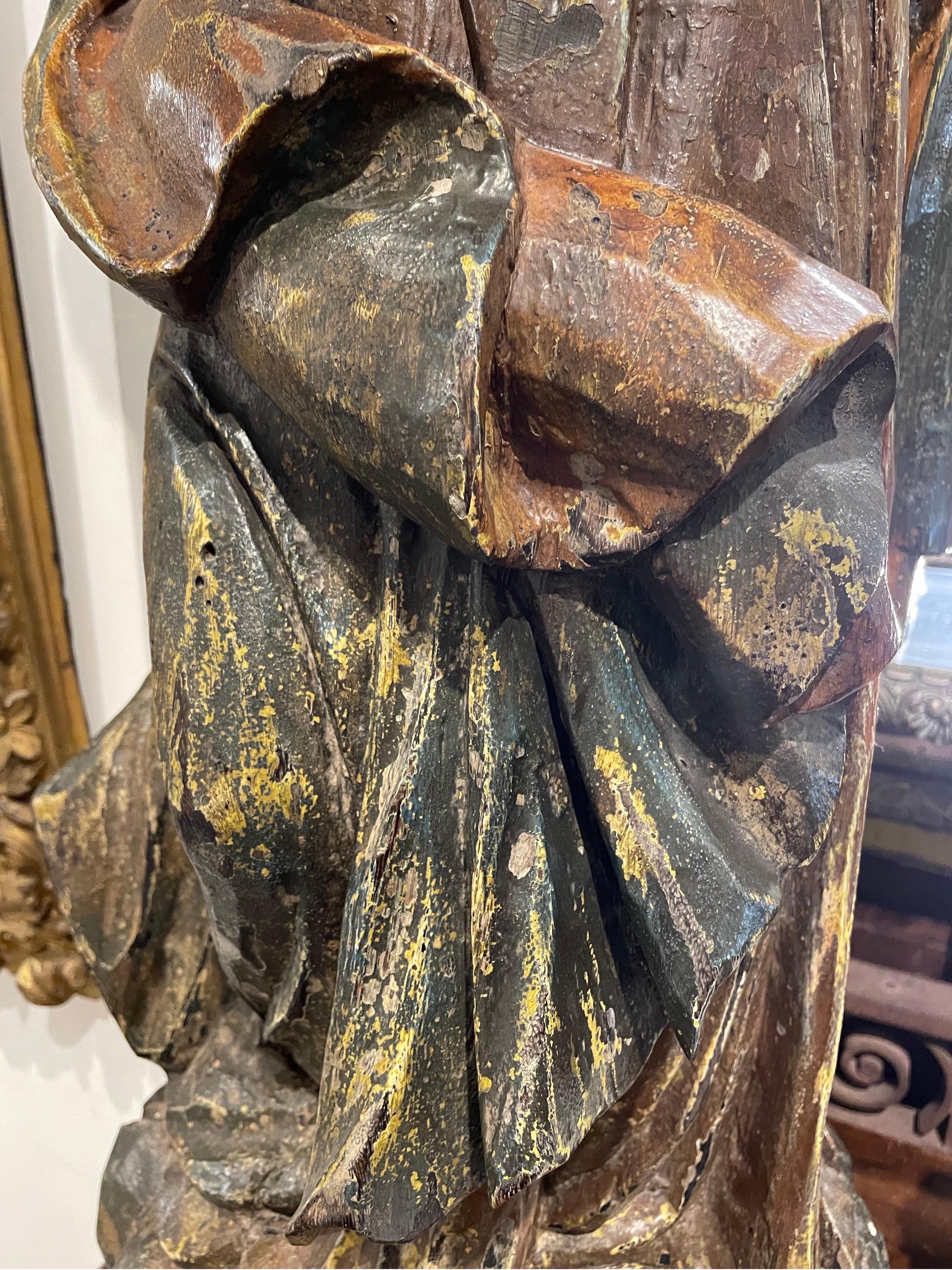 Francese Figura scolpita e dipinta in policromia della Vergine e di Cristo, XVIII secolo in vendita