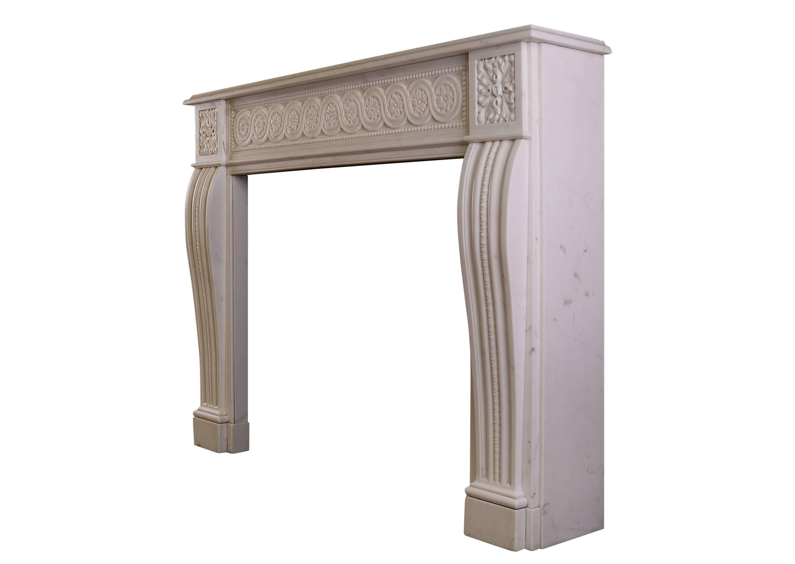 Carved Statuary Marble Fireplace In Good Condition In London, GB