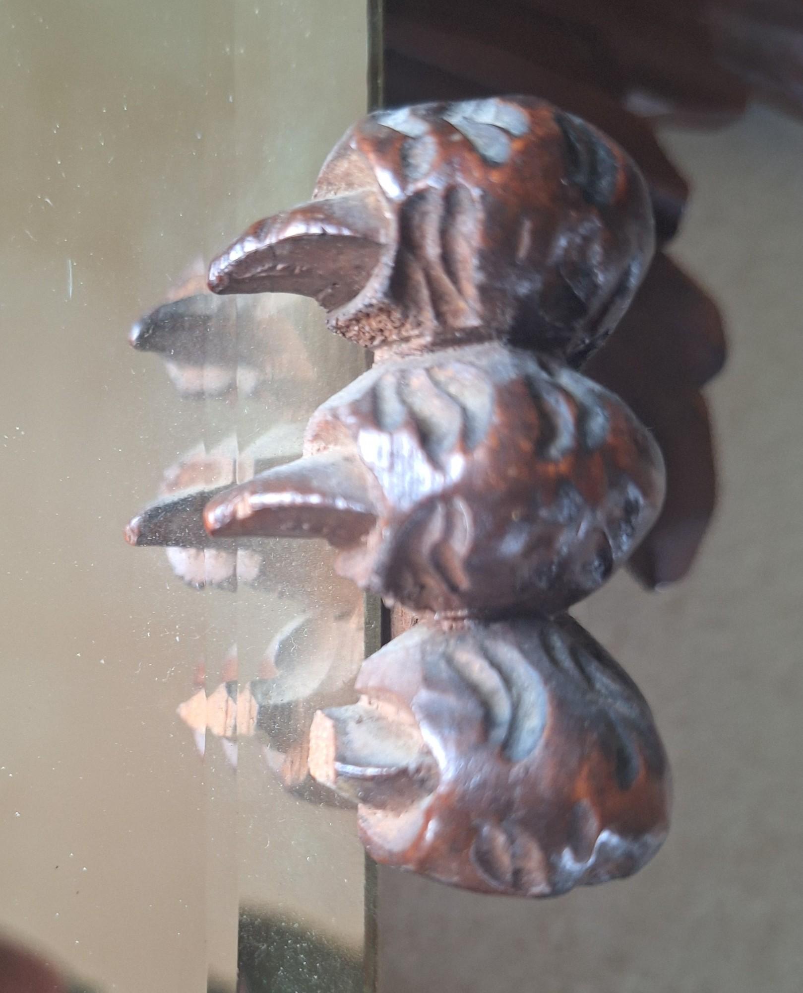 A Carved Wood Dragon Mirror, in the manner of Gabriel Viardot, circa 1880 In Good Condition For Sale In Henley-on-Thames, Oxfordshire