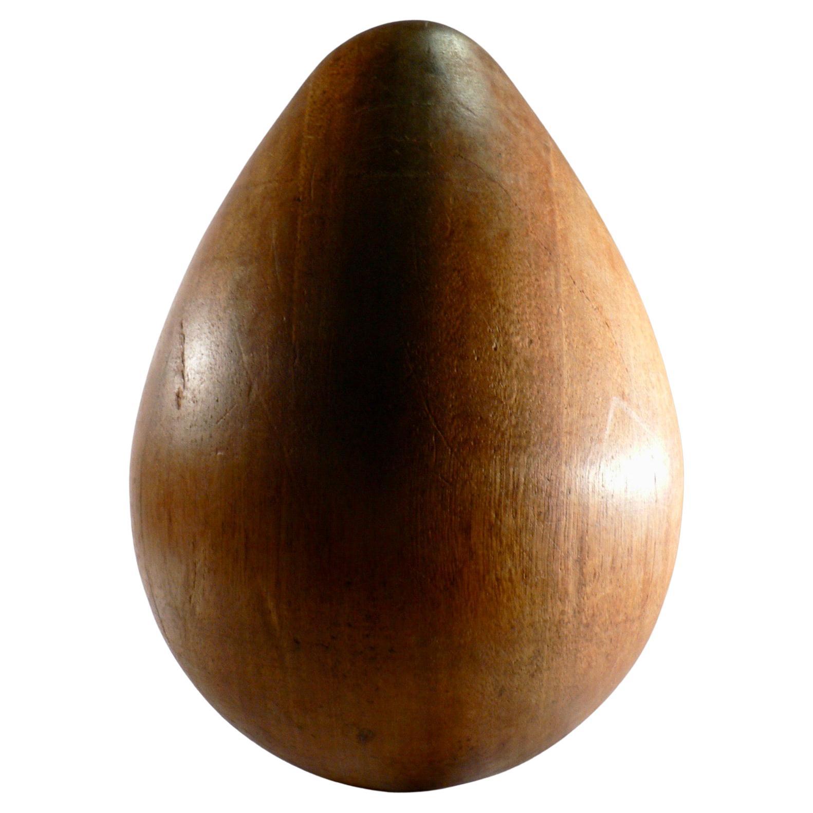 A carved wooden egg -  1950s - France. For Sale