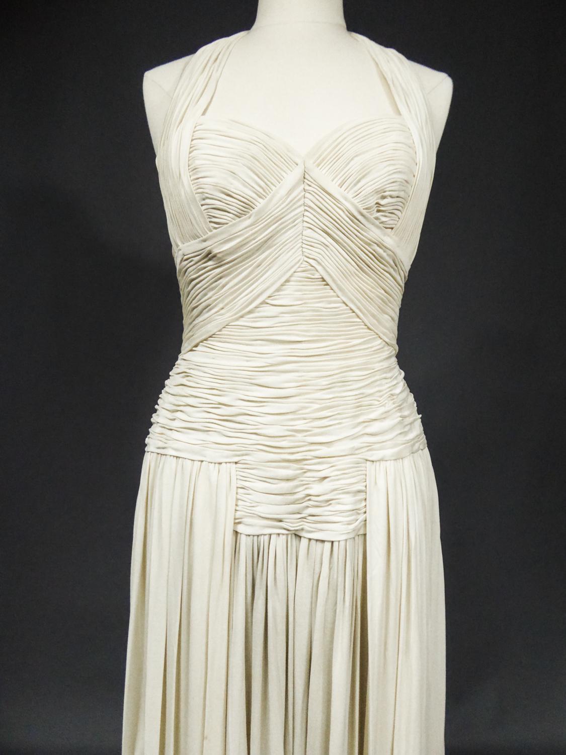 Französisches Haute-Couture-Abendkleid von Carven aus plissierter Jersey-Seide CIRCA 1950 4
