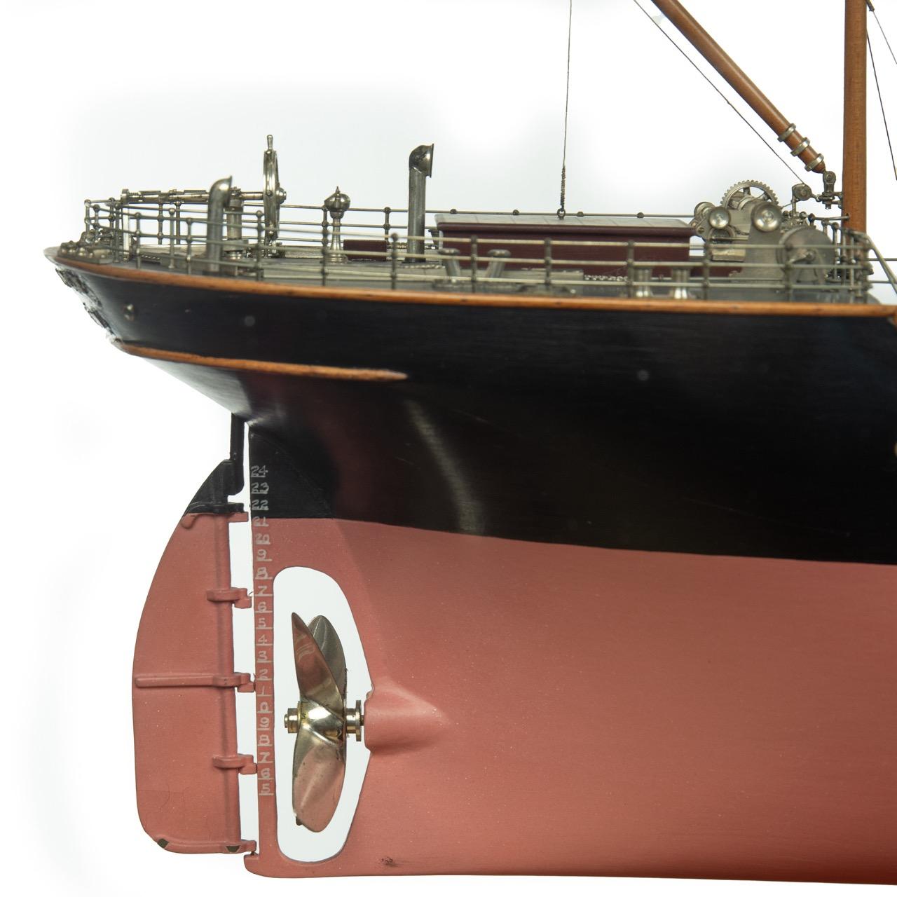 Un modèle de S.S. de chantier naval en caisse Burbridge/S.S. Burcombe, 1912 en vente 1