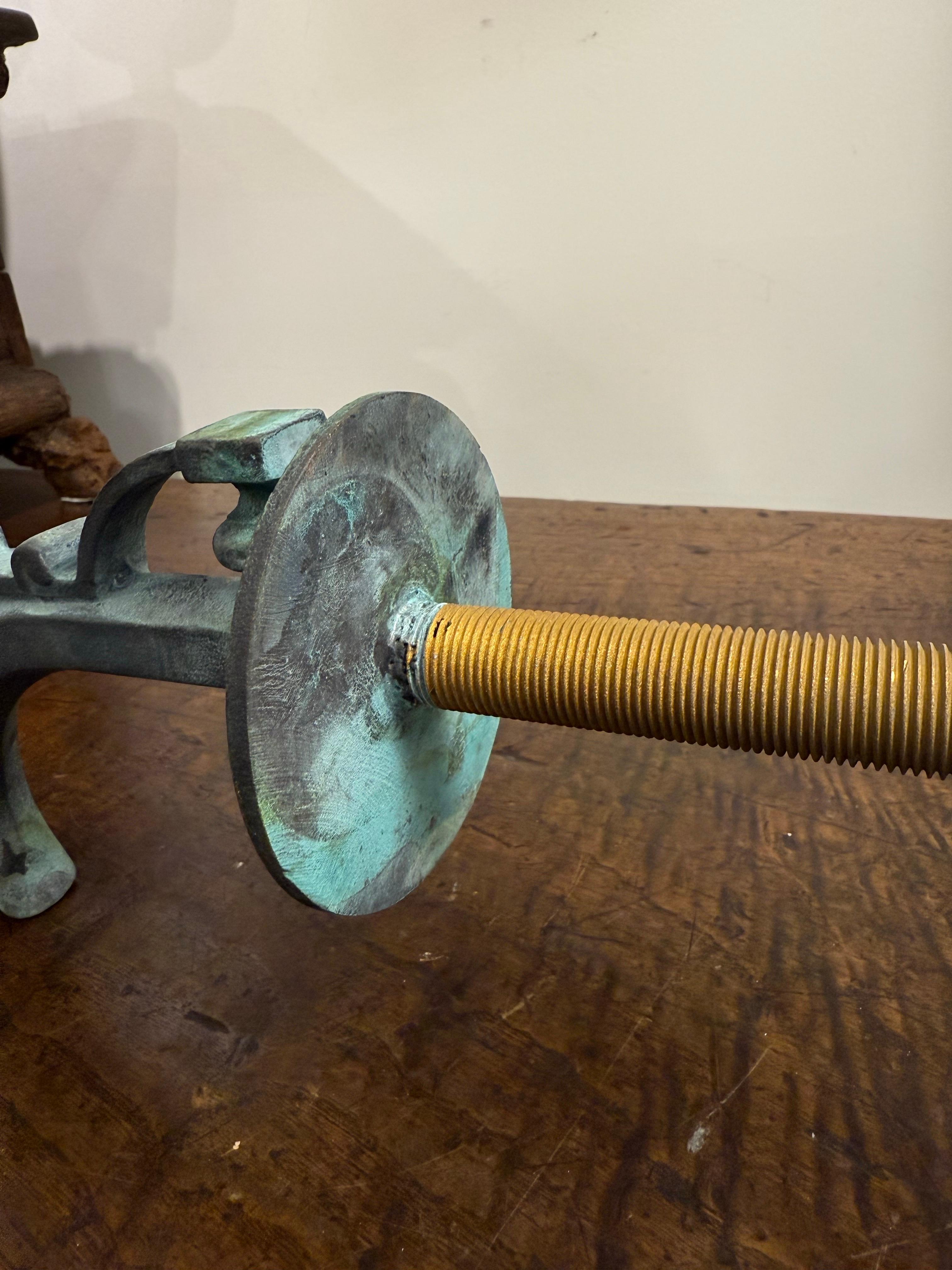 A Cast Bronze FW Spout with Small Florette and Egg and Dart Pattern In Good Condition For Sale In ARMADALE, VIC