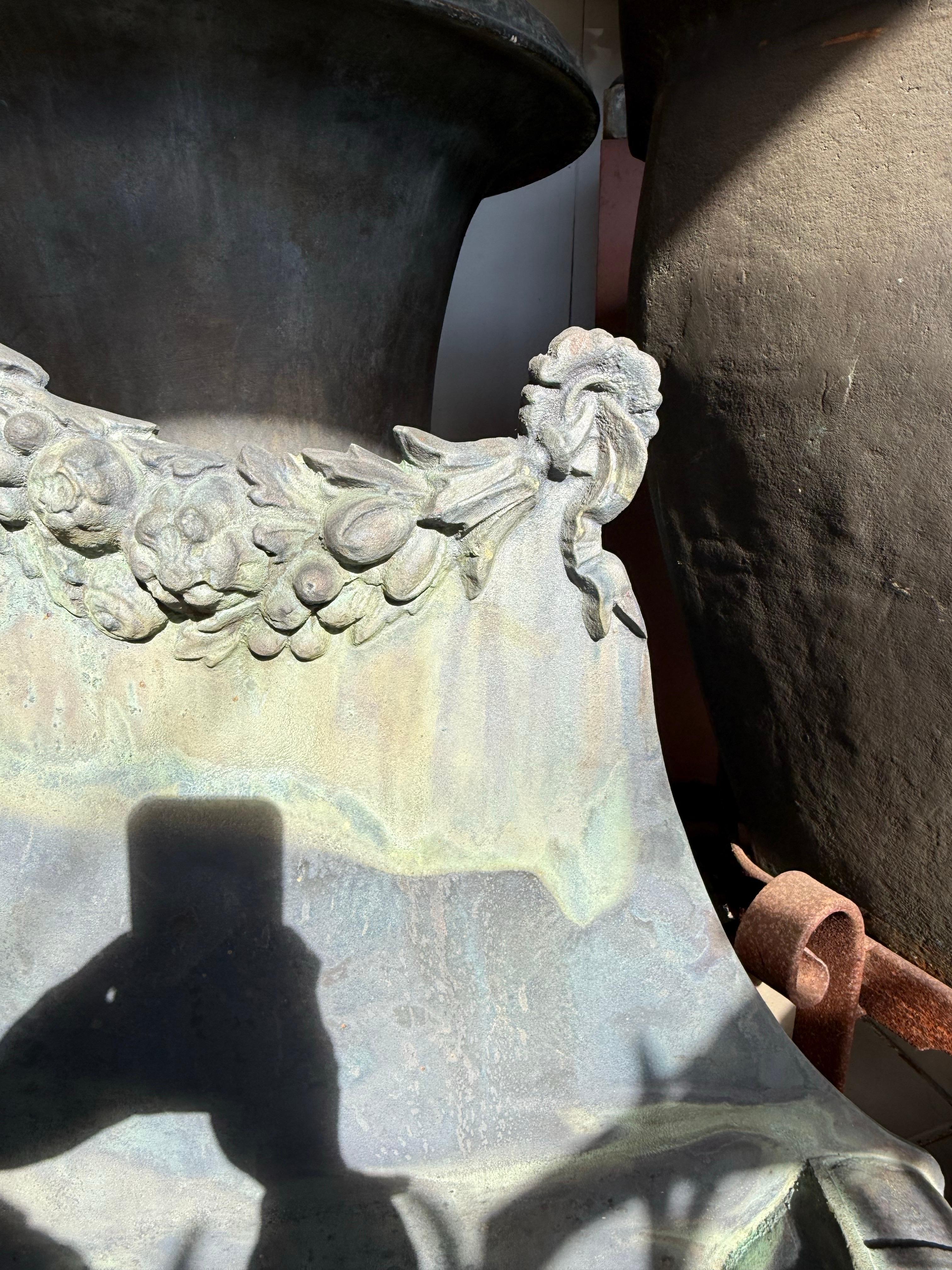 Fuente mural FW de bronce fundido en venta 1