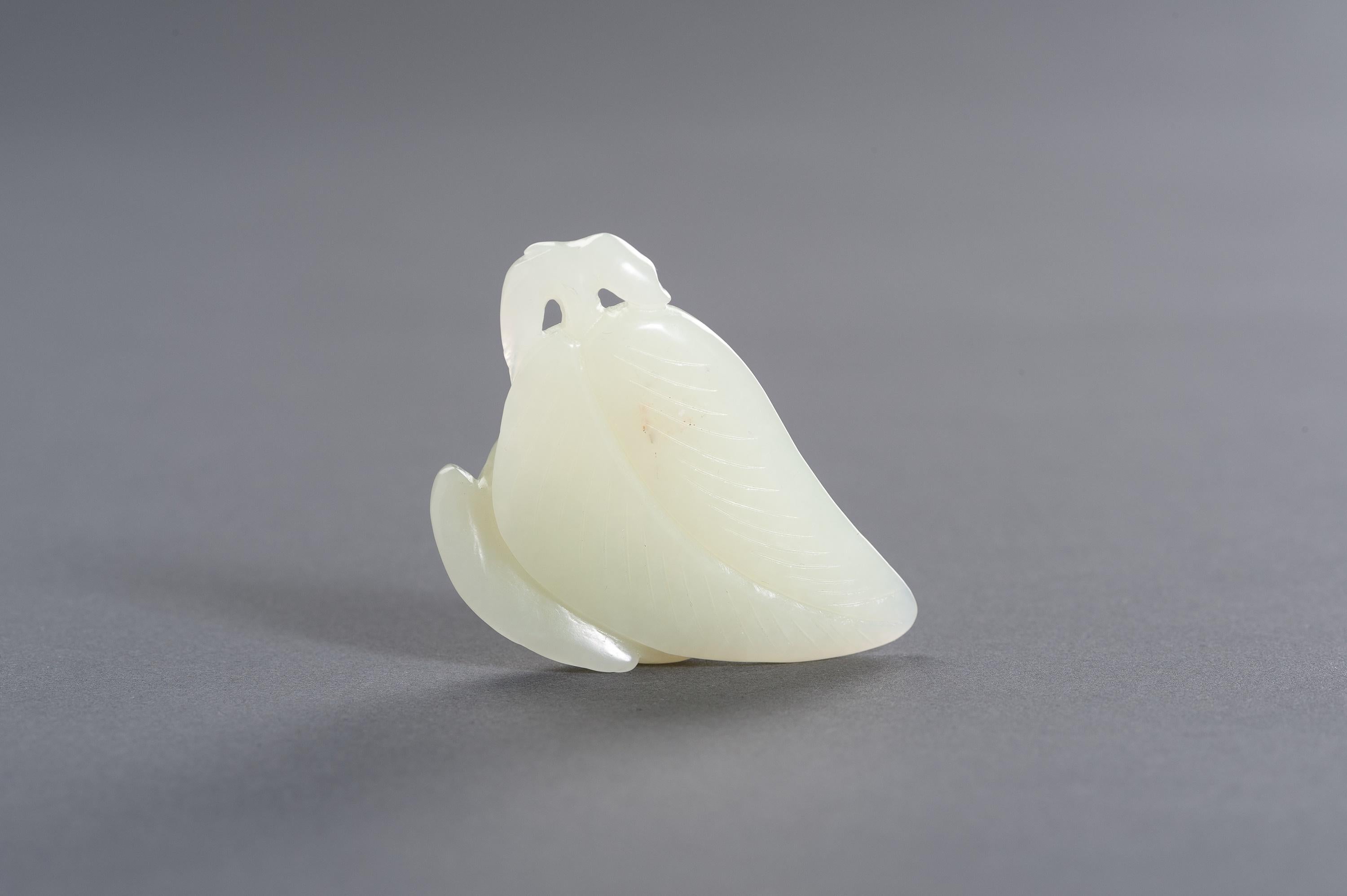 Celadon Jade 'Bird of Prey on Leaf' Pendant, China, Late Qing to Republic For Sale 2