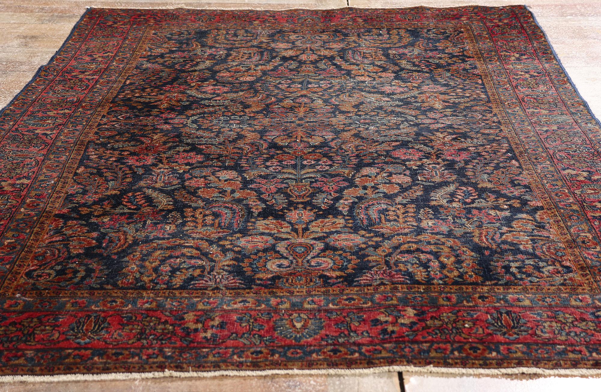 Un jardín celestial: Alfombra persa sarouk de refinamiento intemporal de finales del siglo XIX en Desgastado estado para la venta en Dallas, TX