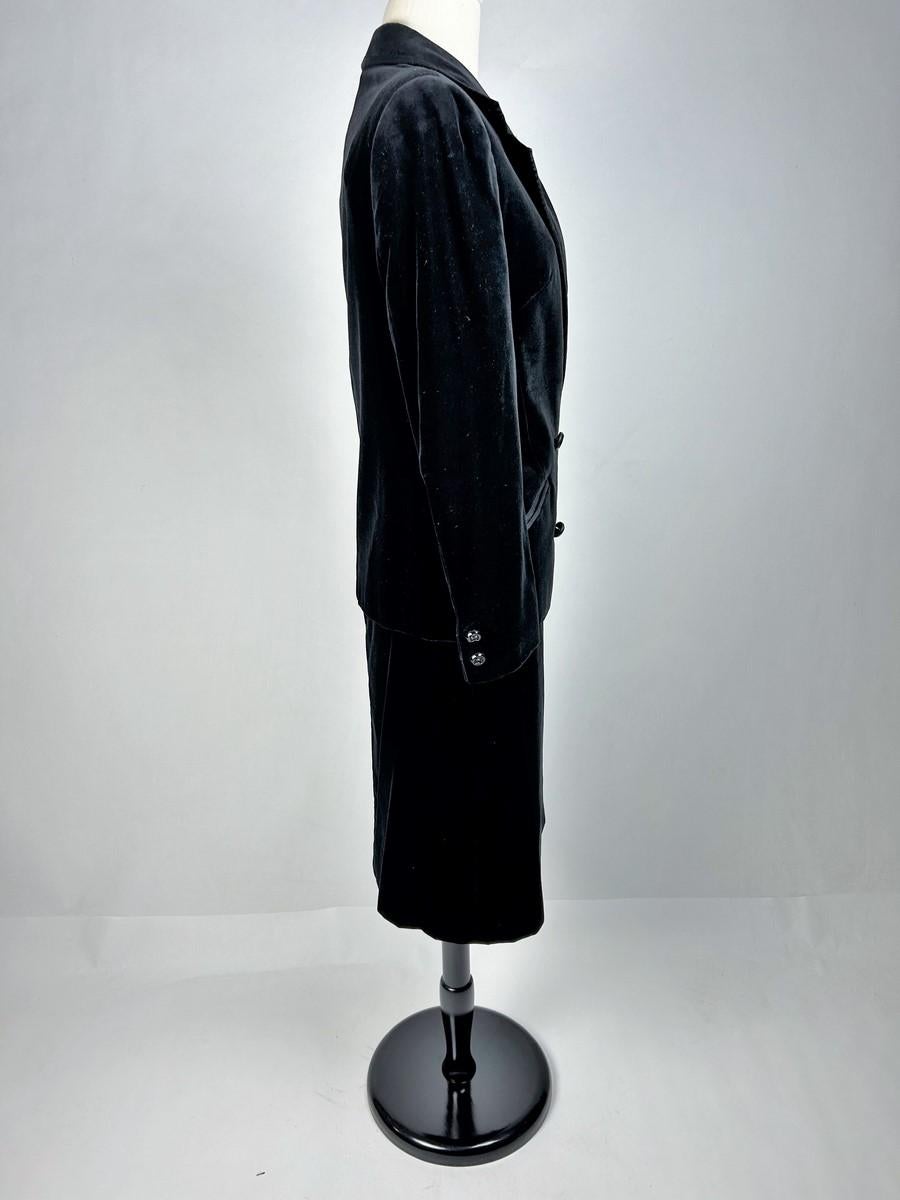 A Céline black velvet Tuxedo skirt suit jacket - France Circa 1990 For Sale 3