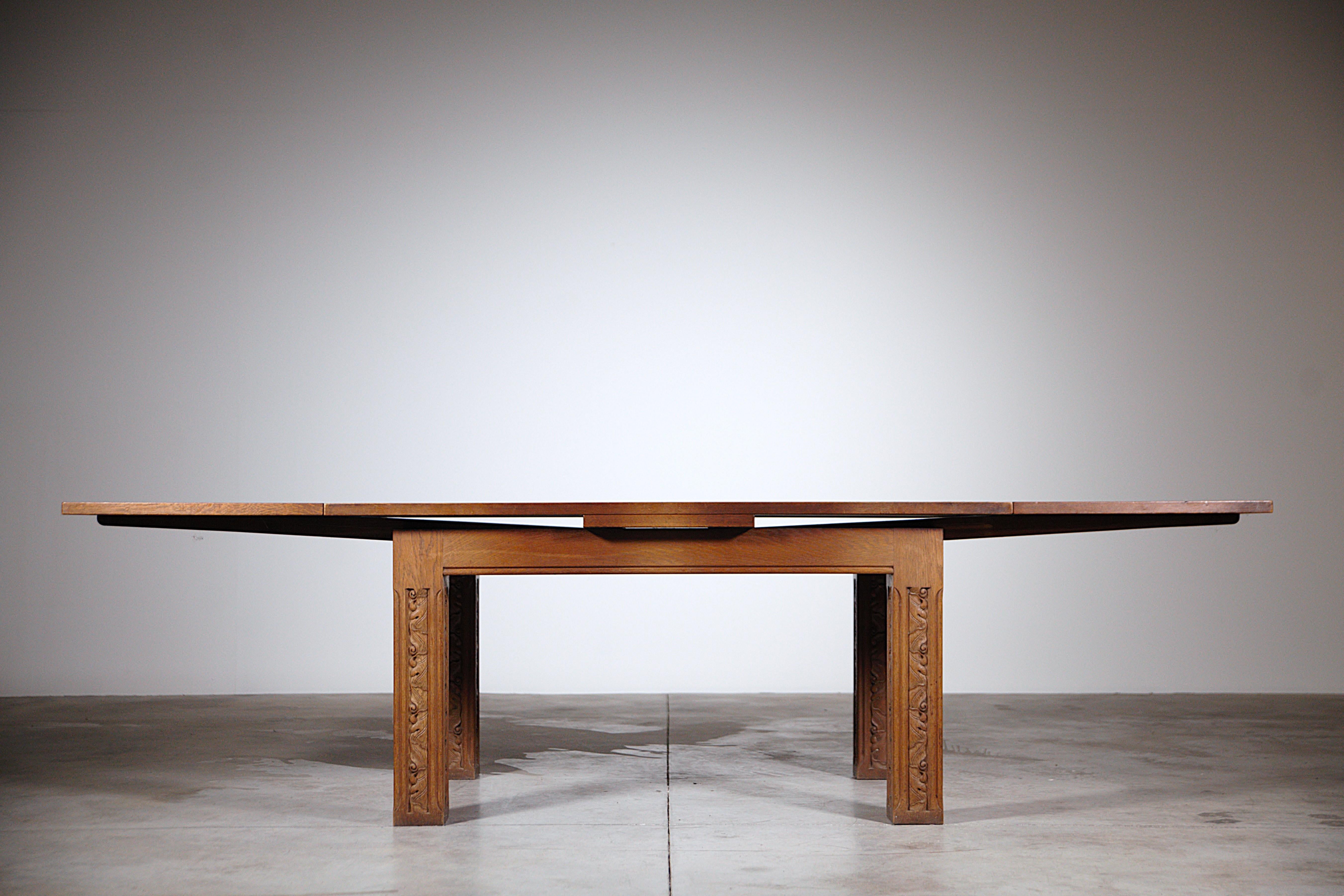 Table de salle à manger celtique Joseph Savina France 1970 en vente 2