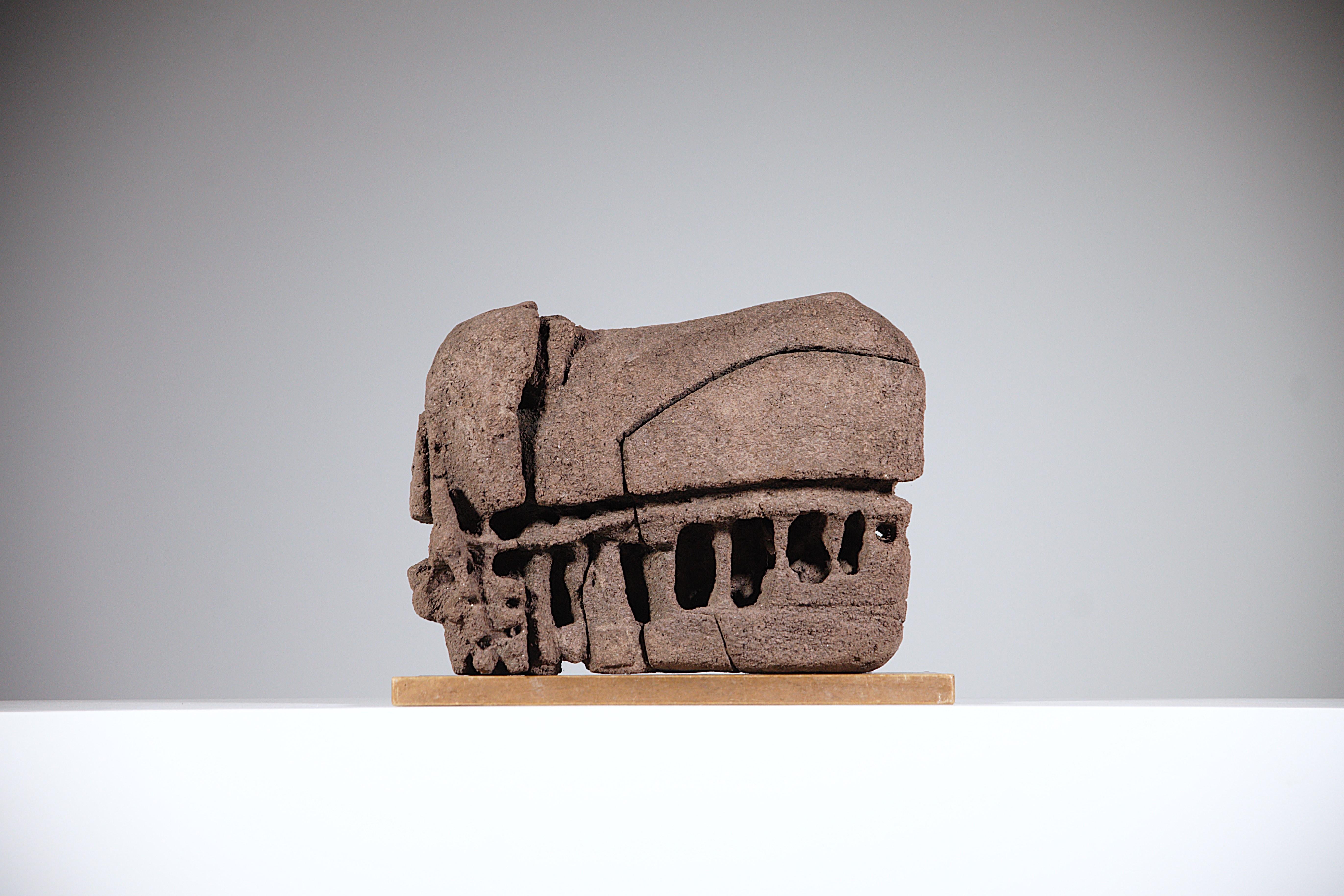 Scultura in cemento basaltico di Jean Amado Francia, anni '70 in vendita 2