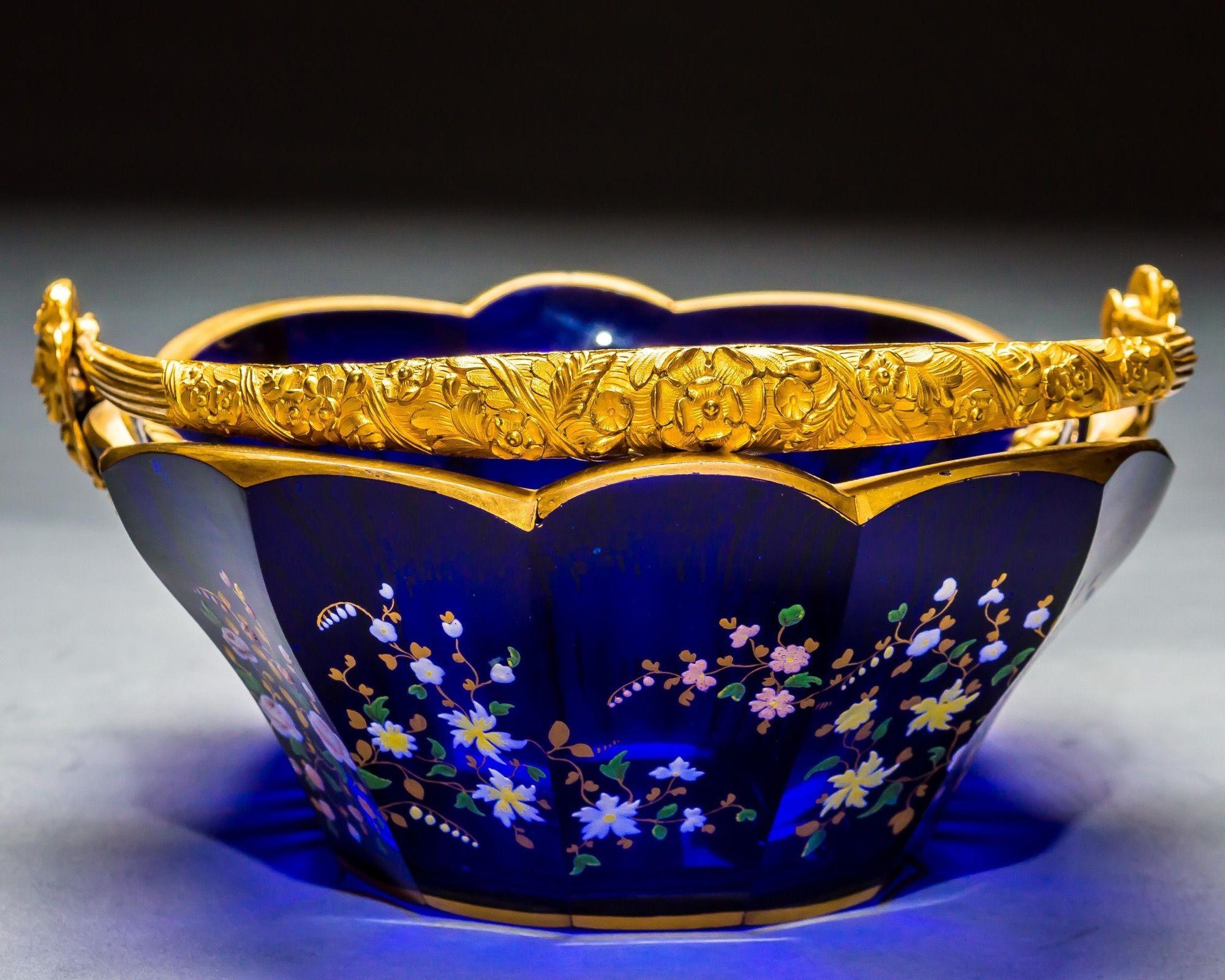 Una cesta montada de ormolu centroeuropea Austríaco en venta