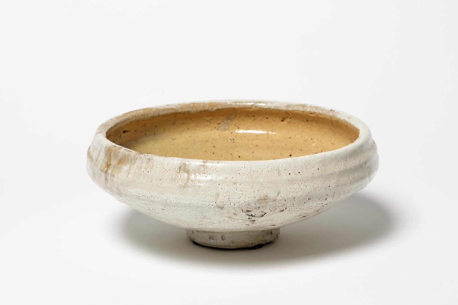 Un bol ou une tasse en céramique de Camille Virot.
Conditions d'origine parfaites.
Signé à la base.
Vers 1990-2000.
Pièce unique.