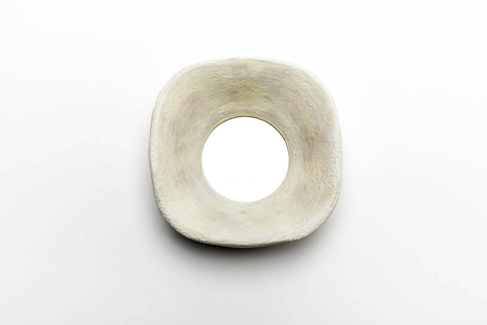 A ceramic mirror with white glaze decoration by Mia Jensen.
Unique piece.
Signed under the base.
Unique piece,
circa 2019.