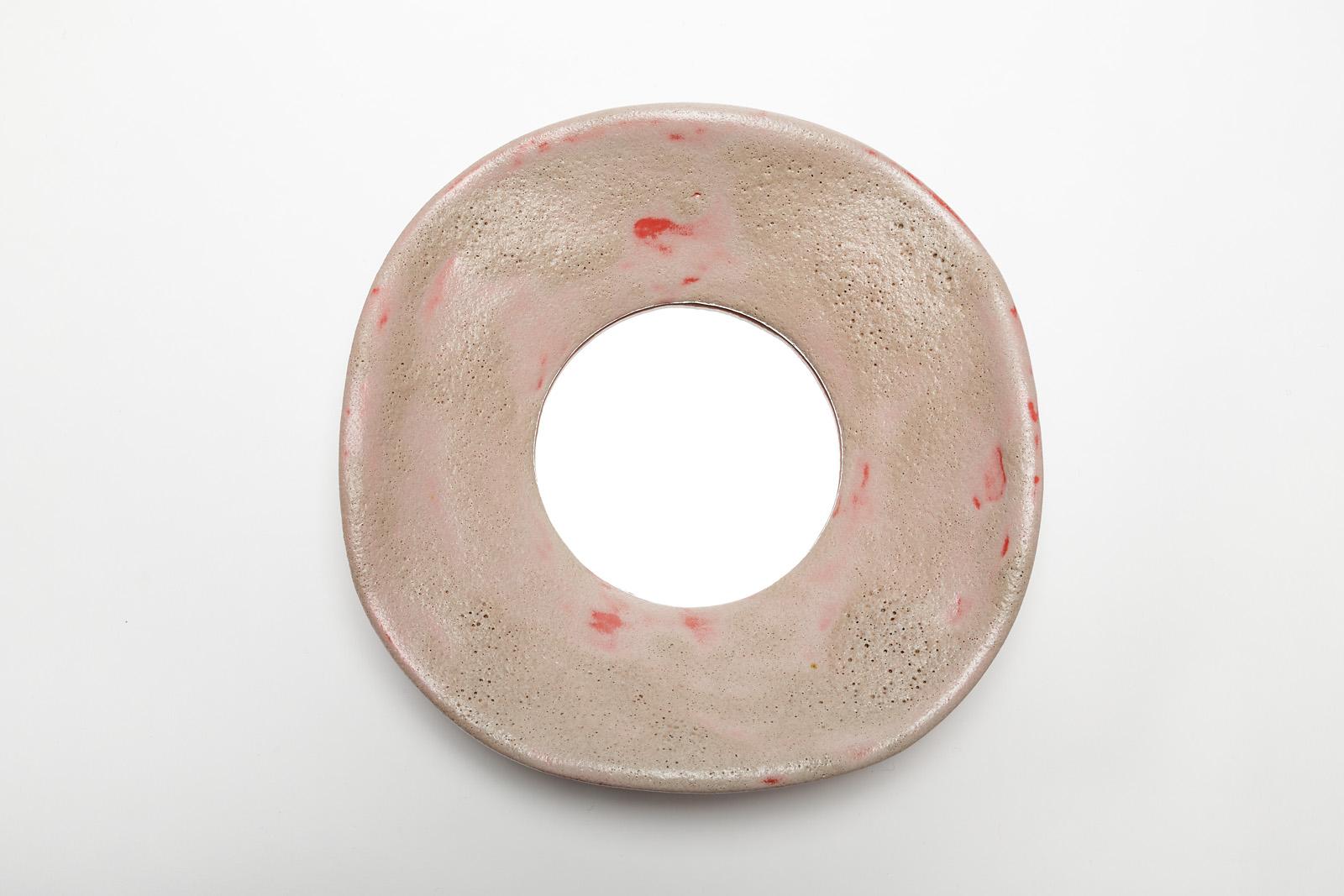 A ceramic mirror with pink and grey glazes decoration by Mia Jensen.
Unique piece.
Signed under the base.
Unique piece,
circa 2019.