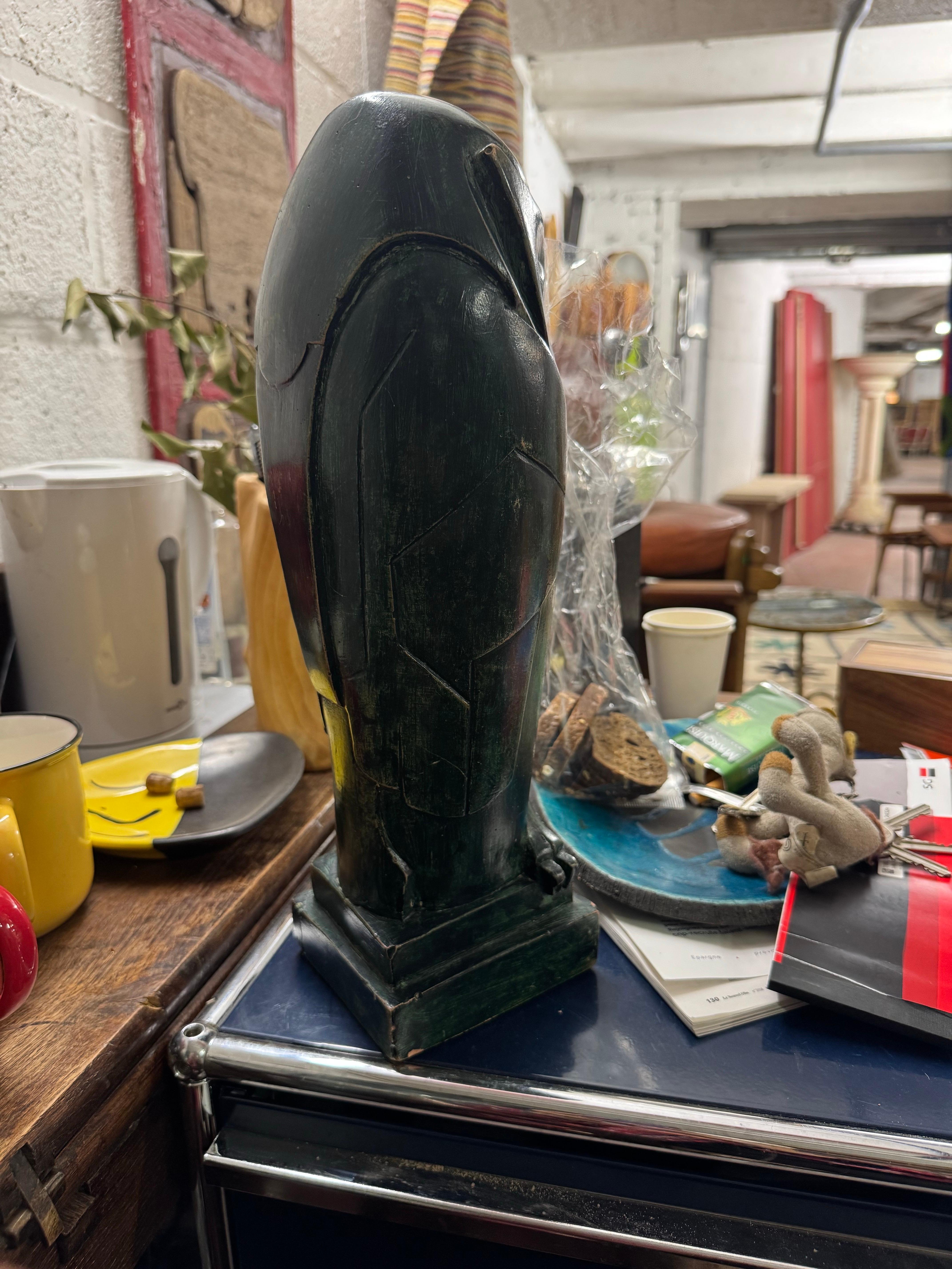 Organique Un hibou en céramique en vente