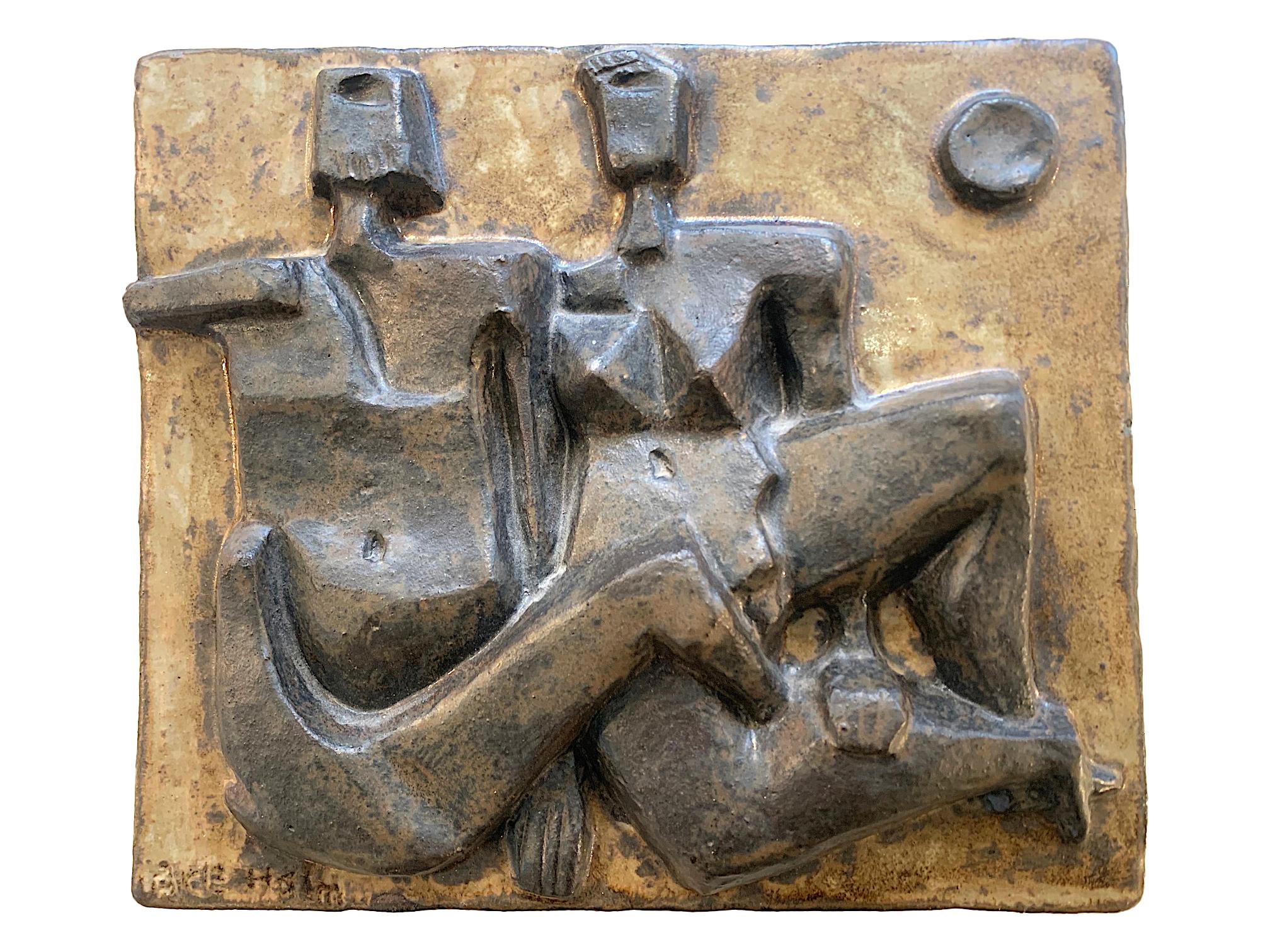 Plague d'Ake Holm représentant un couple de nus géométriques brutalistes en céramique Bon état à London, GB