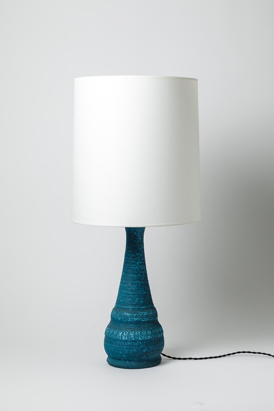 A ceramic table lamp with blue glaze decoration by Accolay Potters.
Sold with a new lamp shaded new european electrical system
Perfect original conditions.
No Signed.
Circa 1960- 1970.
Dimensions :
- Ceramic only : 38,5 x 16 cm / 15' x 6' 1/3