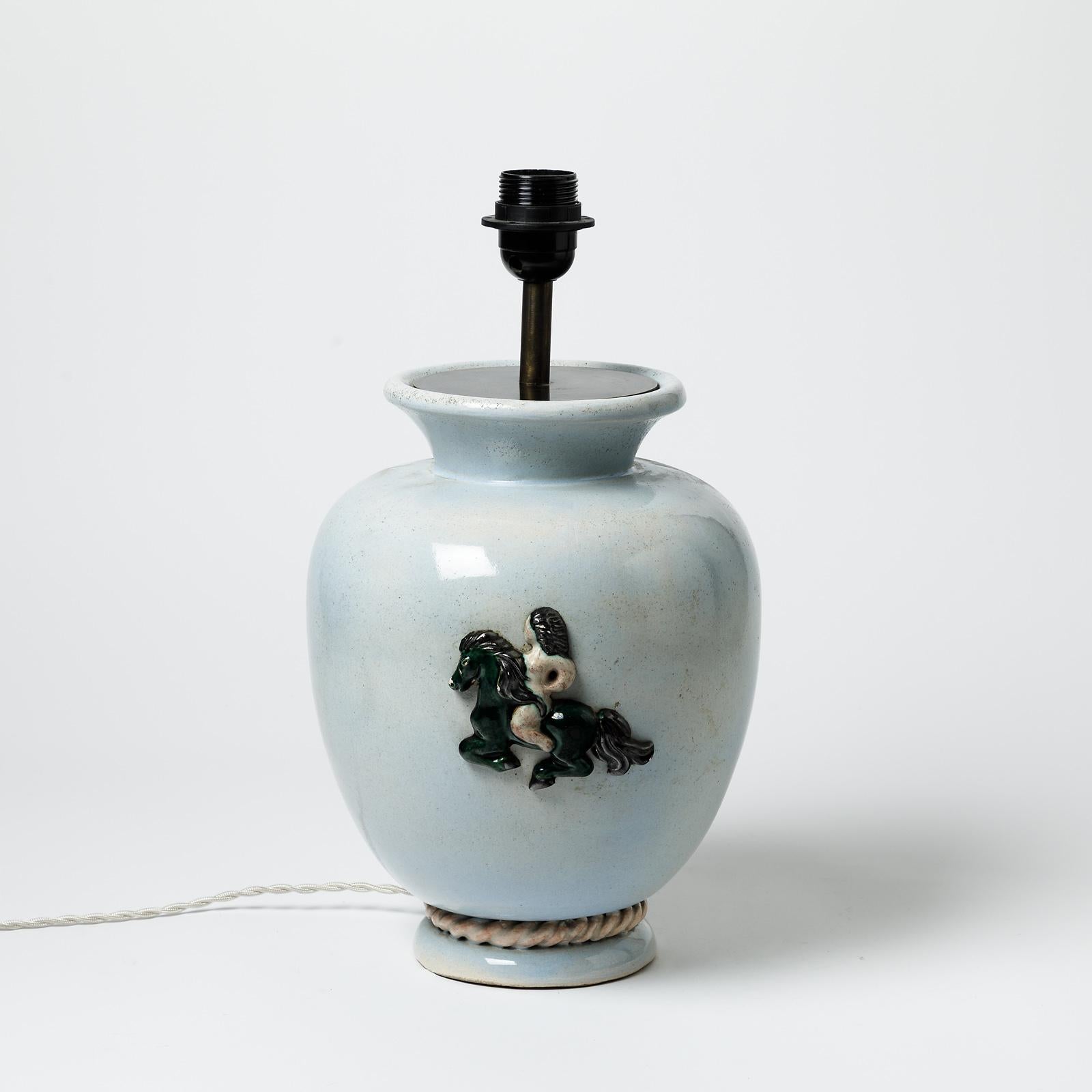 Tischlampe aus blau glasierter Keramik von Pol Pouchol, um 1940-1950 (Art déco) im Angebot