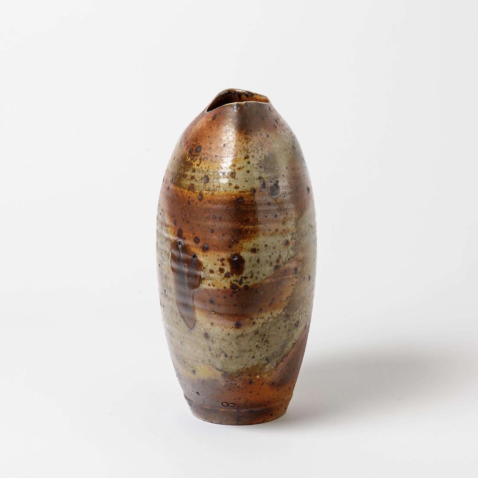 French Ceramic Vase by Bruno H' Rdy to La Borne, circa 1970-1980 For Sale