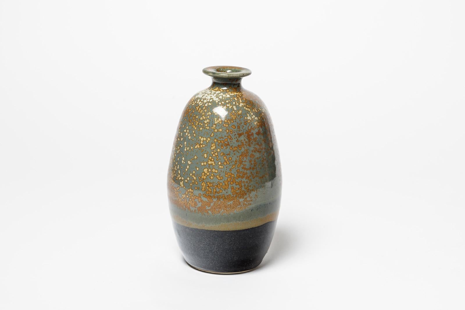 A ceramic vase with glaze decoration by Daniel de Montmollin.
Perfect original conditions.
Signed at the base.
Circa 1980-1990.
Unique piece.
  