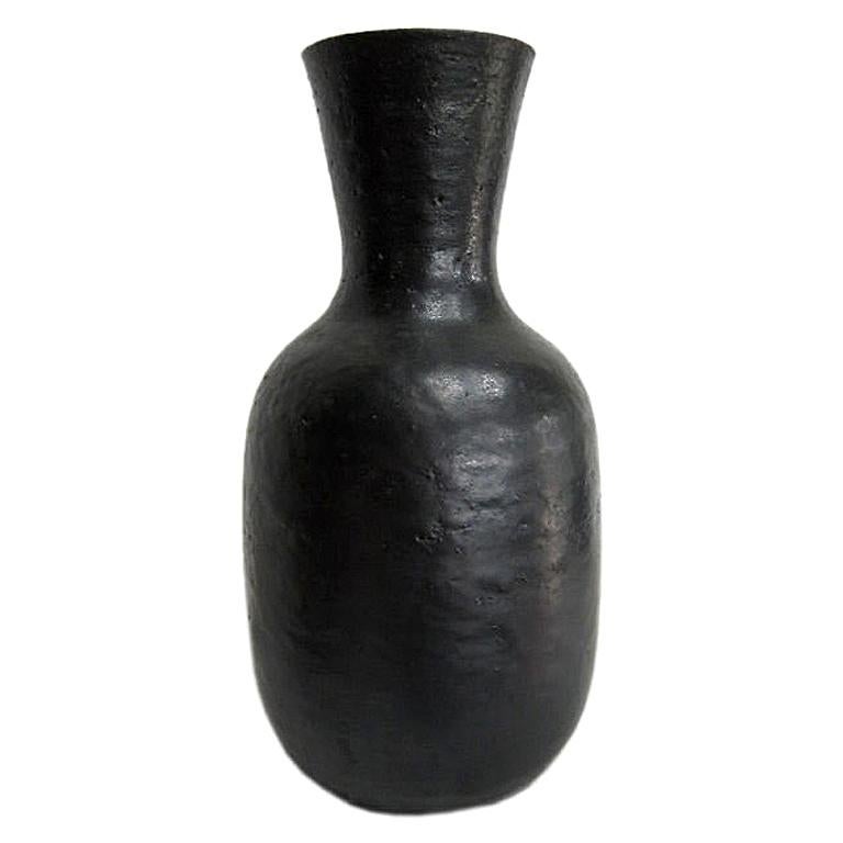 A Ceramic Vase by Frans Wildenhain For Sale