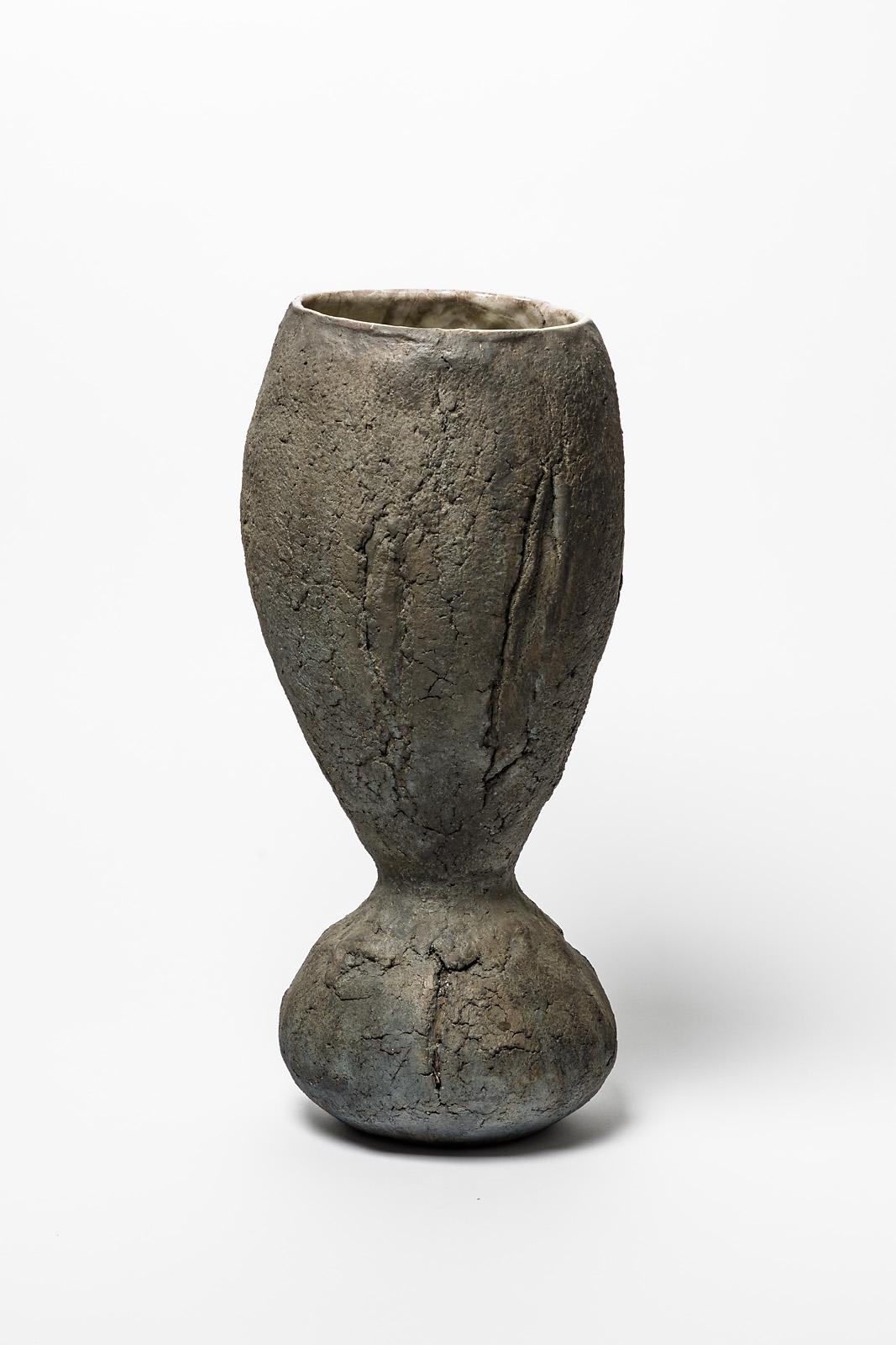 Français Vase en céramique de Gisele Buthod-Garon, datant d'environ 2005 en vente