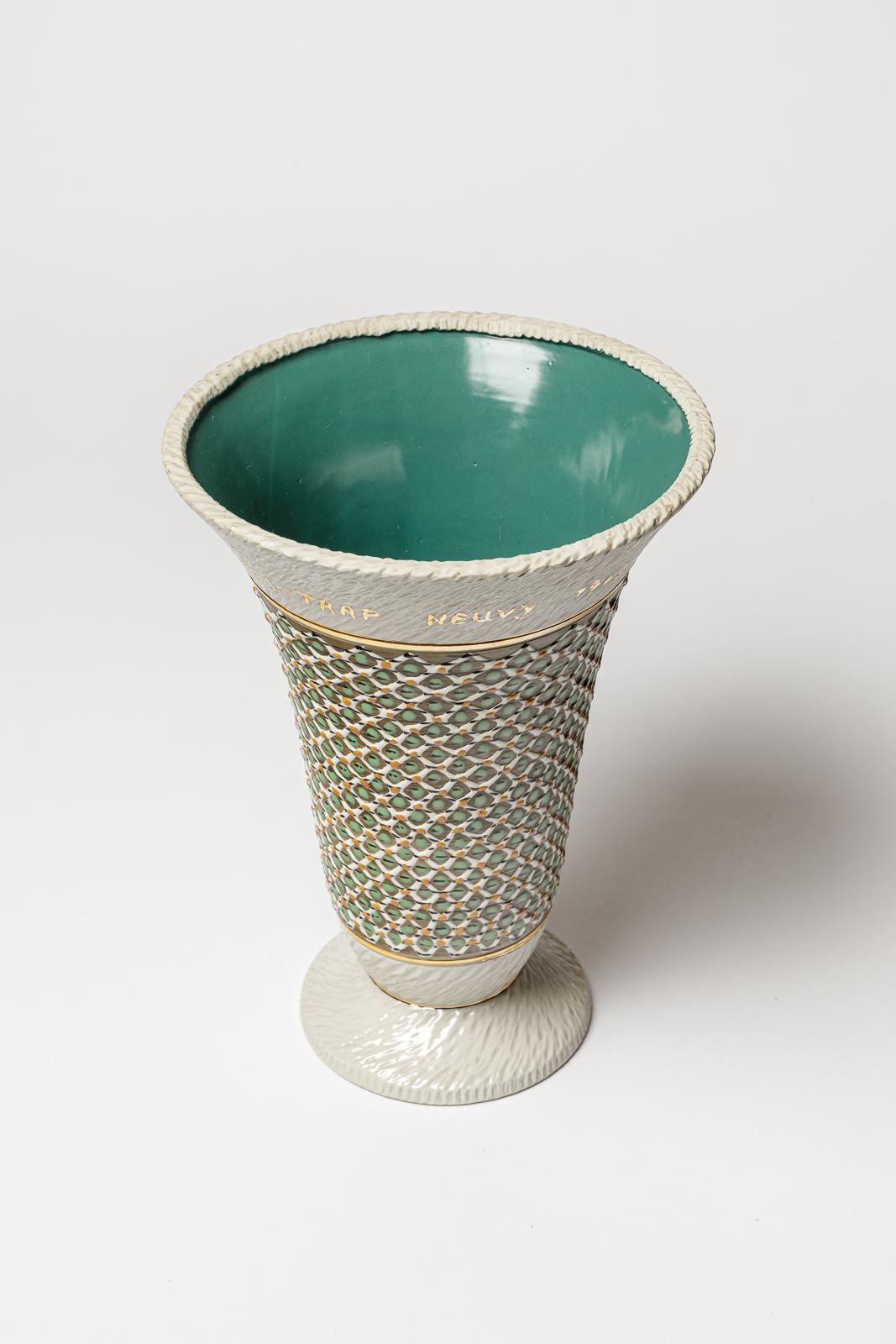 Vaso in ceramica di Jacques Breugnot , circa 1970 In condizioni ottime in vendita a Saint-Ouen, FR