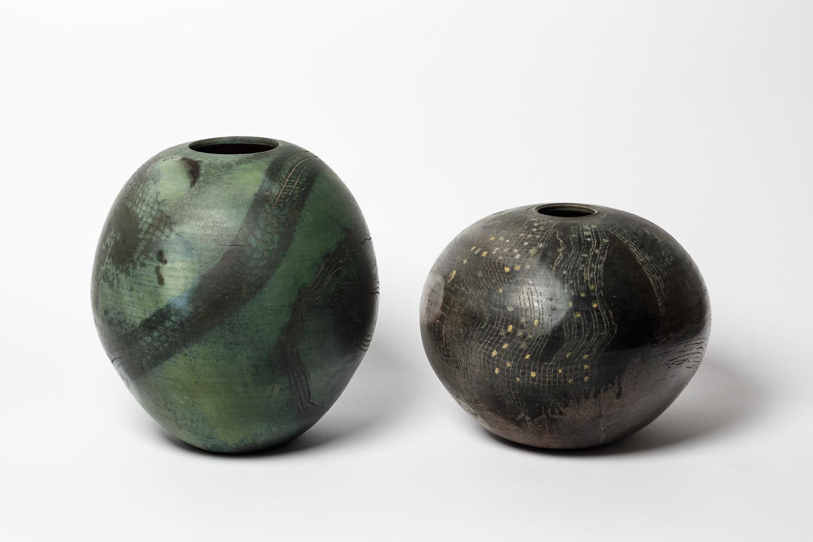 Céramique Vase en céramique à décoration abstraite, vers 19801990, par Loup Combres en vente