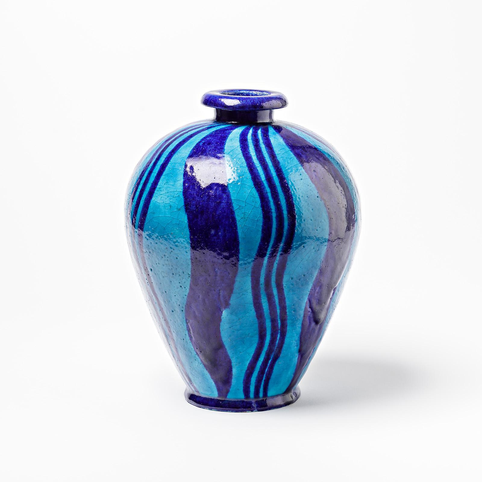 Keramikvase mit blauer Glasur, um 1920, nicht signiert im Zustand „Hervorragend“ im Angebot in Saint-Ouen, FR