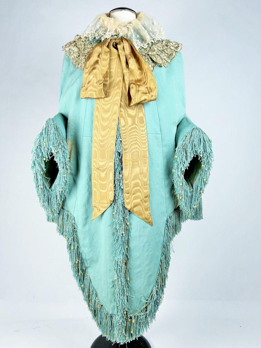 Green A ceremonial Couture Dolman possibly Worth- French Circa 1875 For Sale