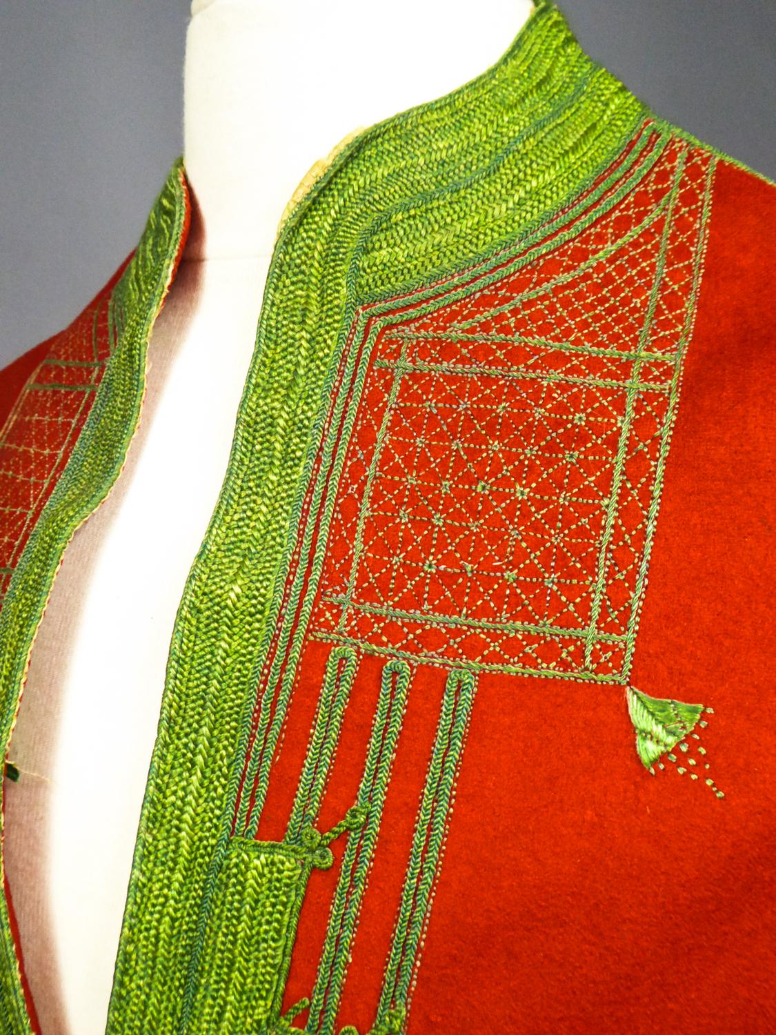 Women's or Men's A Ceremonial Jebba Tunic in Felt Embroidered with Silk - Tunisia Circa 1900/1950 For Sale