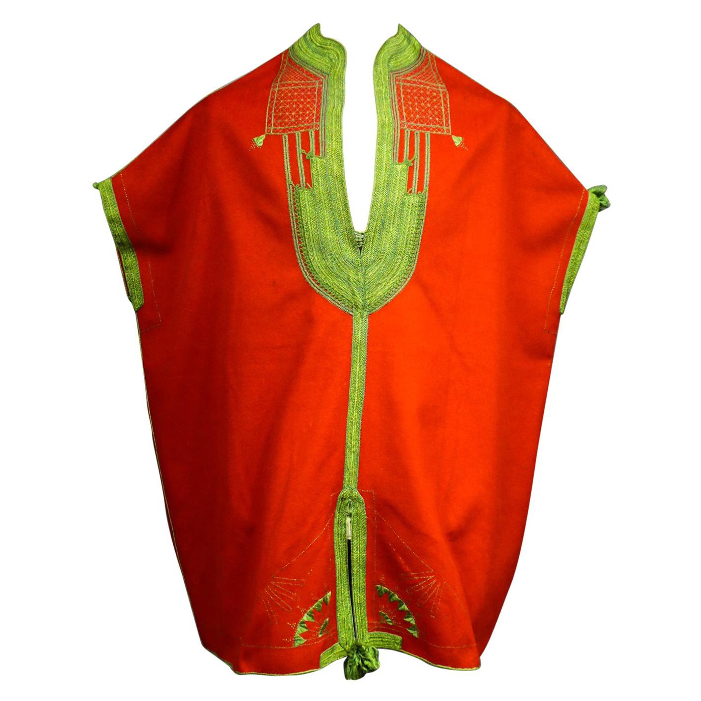 Túnica ceremonial Jebba de fieltro bordado en seda - Túnez Circa 1920/1940 en venta